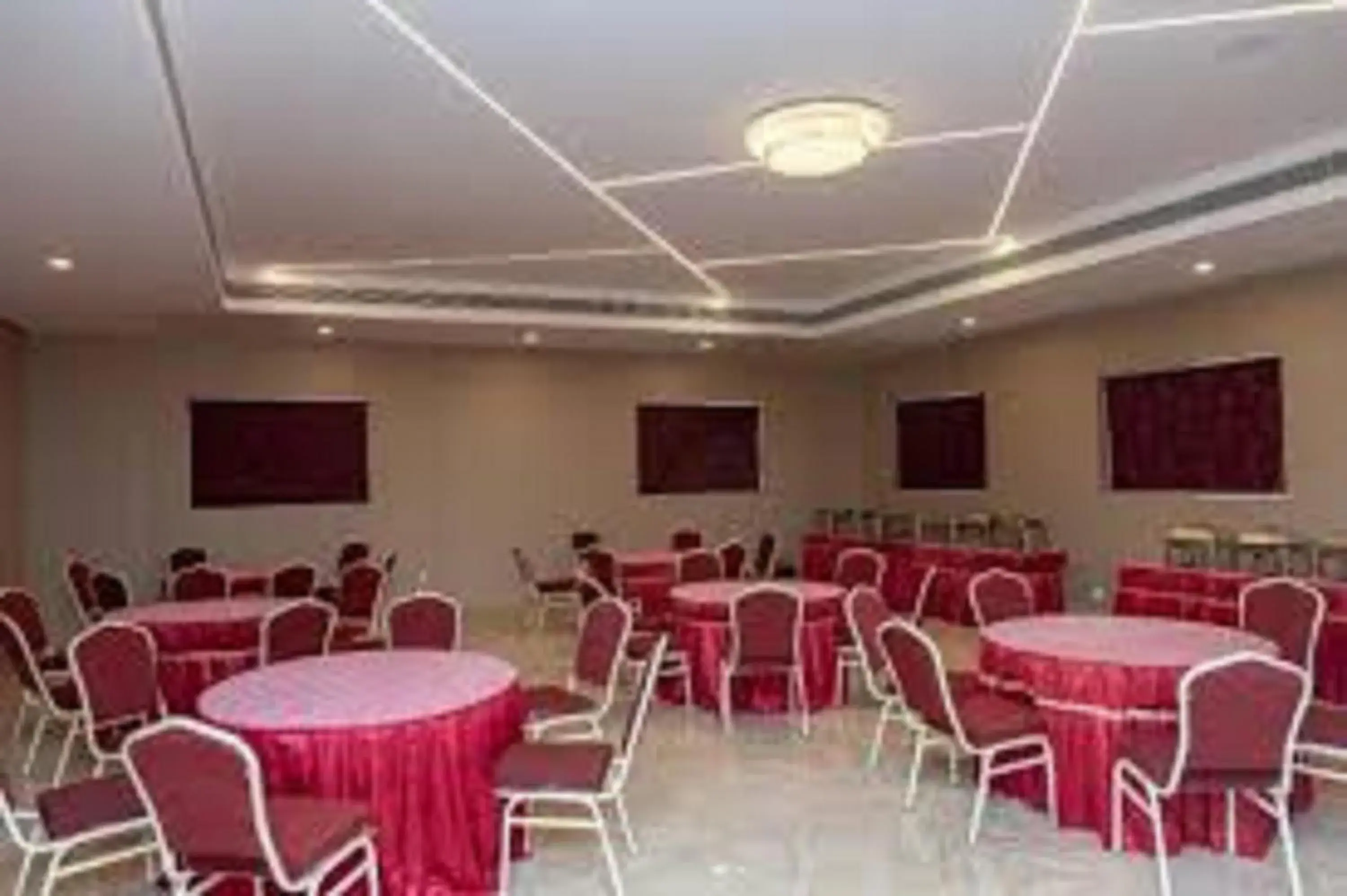 Restaurant/places to eat in Arunaa Inn Airport Hotel,Chennai Restaurant/places to eat in Arunaa Inn Airport Hotel,Chennai