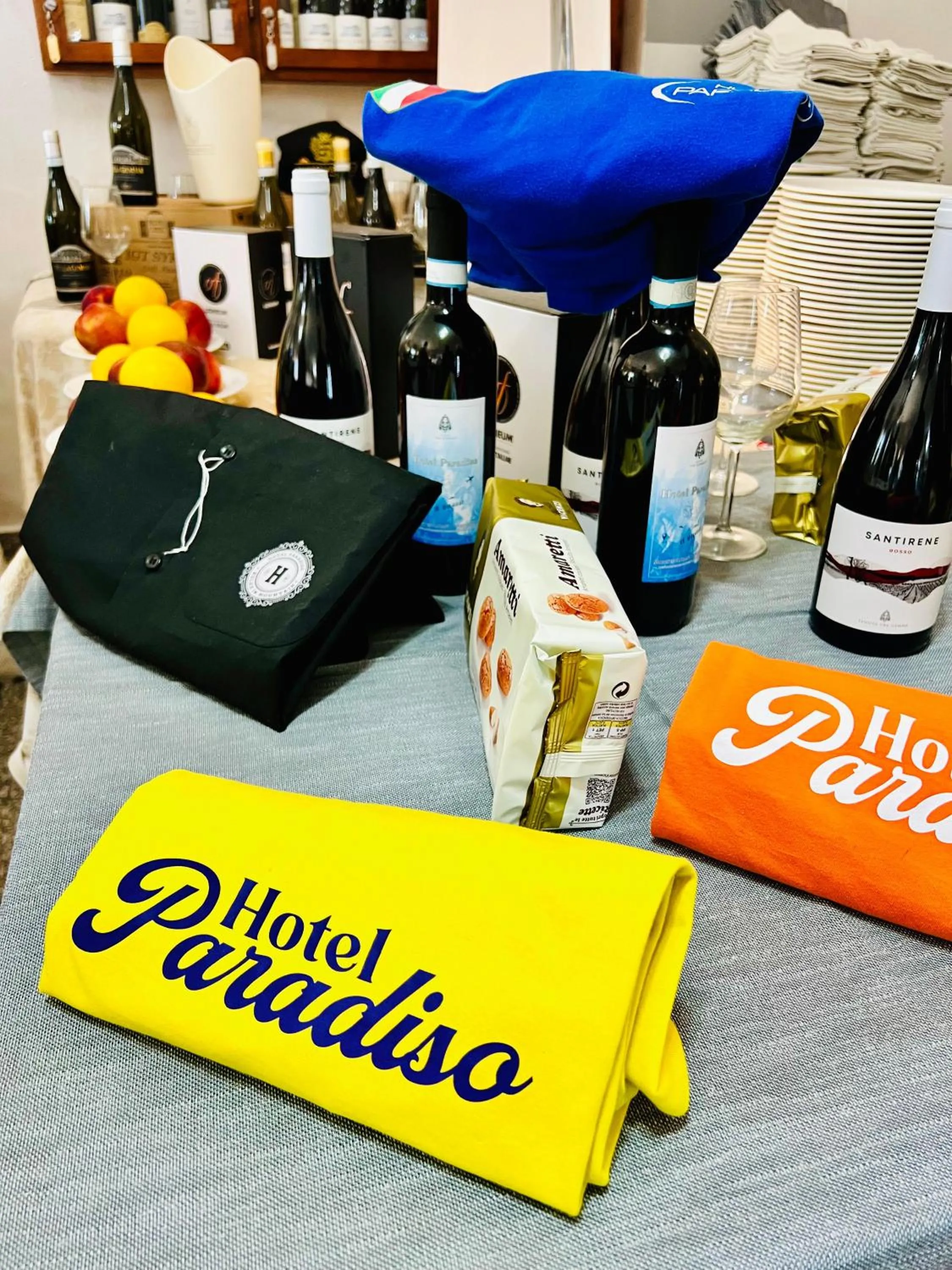 Logo/Certificate/Sign in Hotel Paradiso