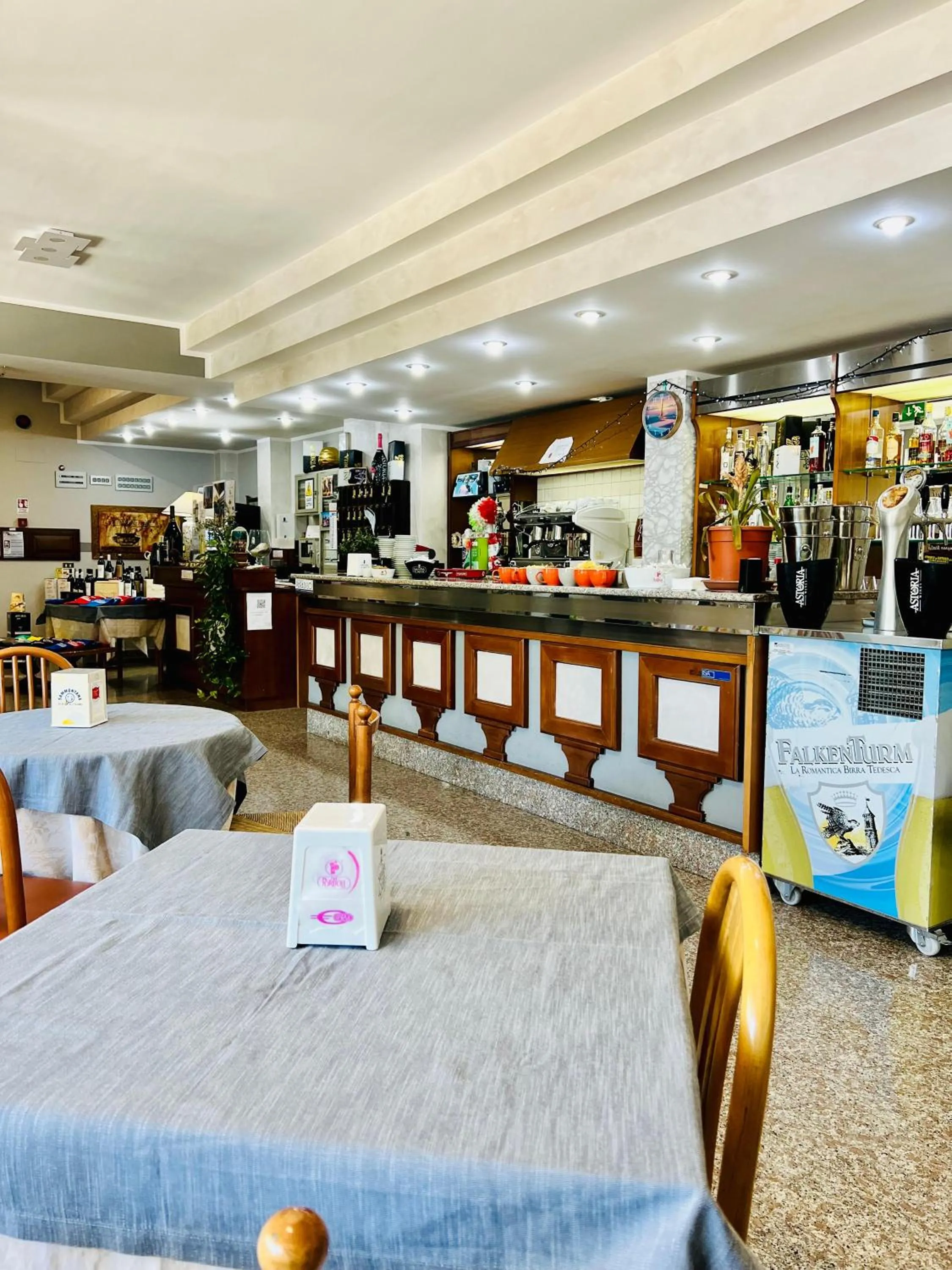 Lounge or bar in Hotel Paradiso