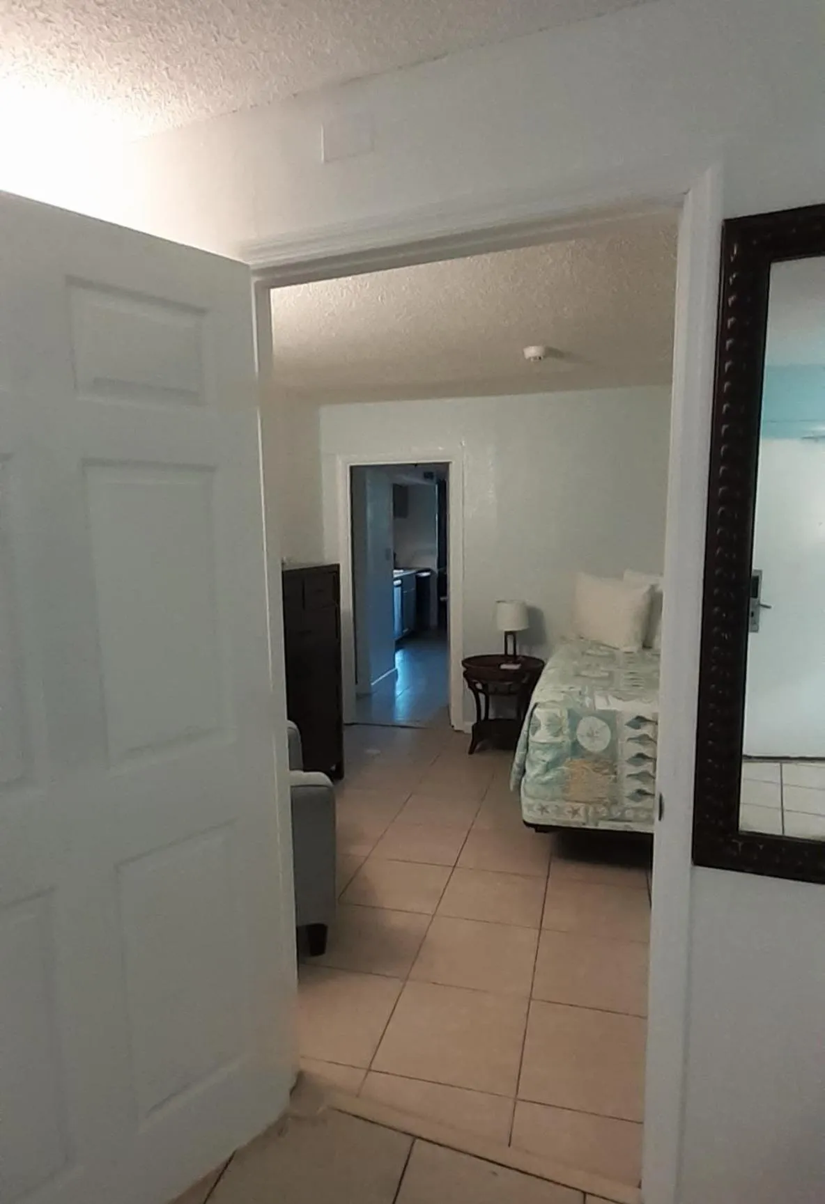 Bed in Daytona Beach Hawaiian Inn