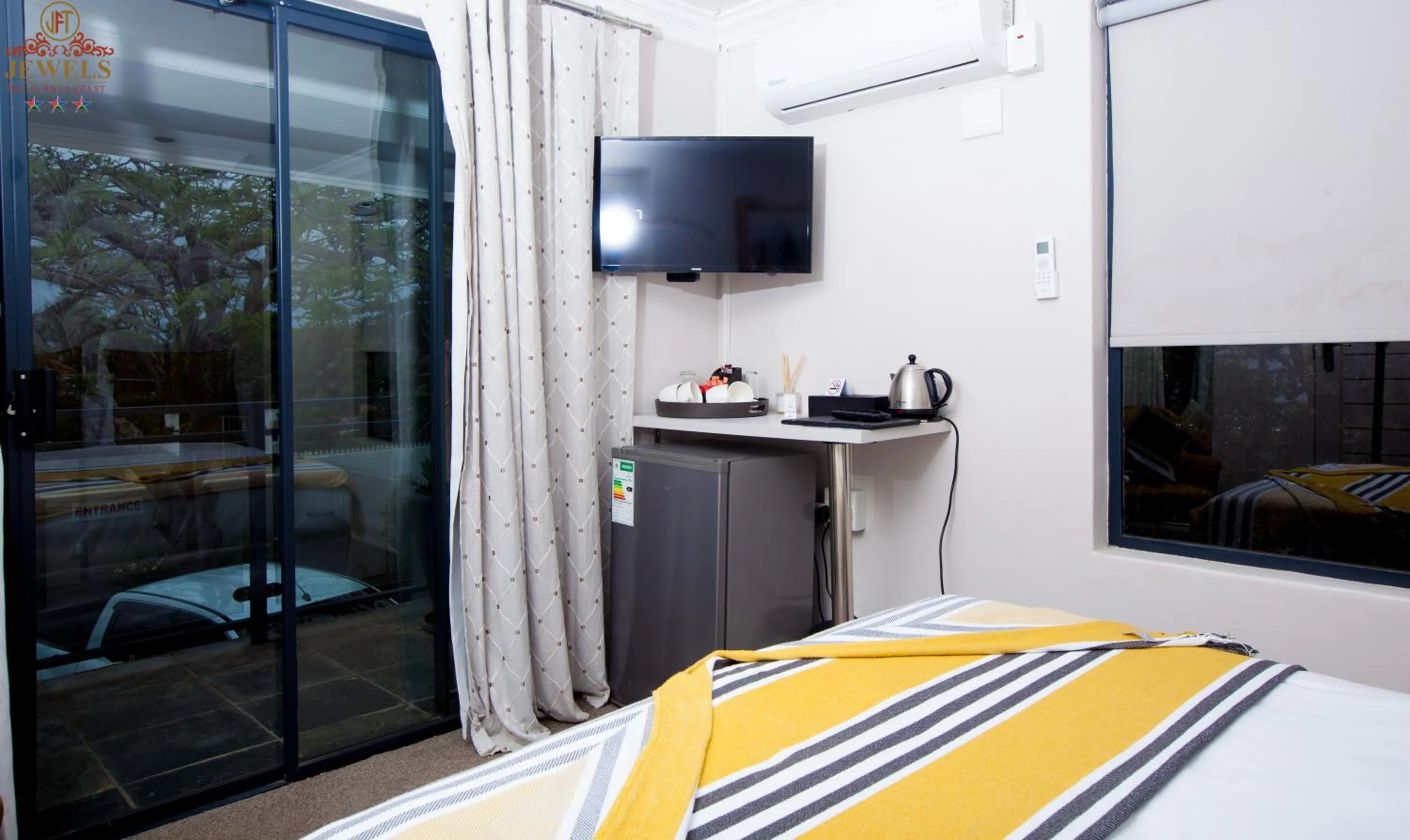 Bed in JFT Jewels Guest House