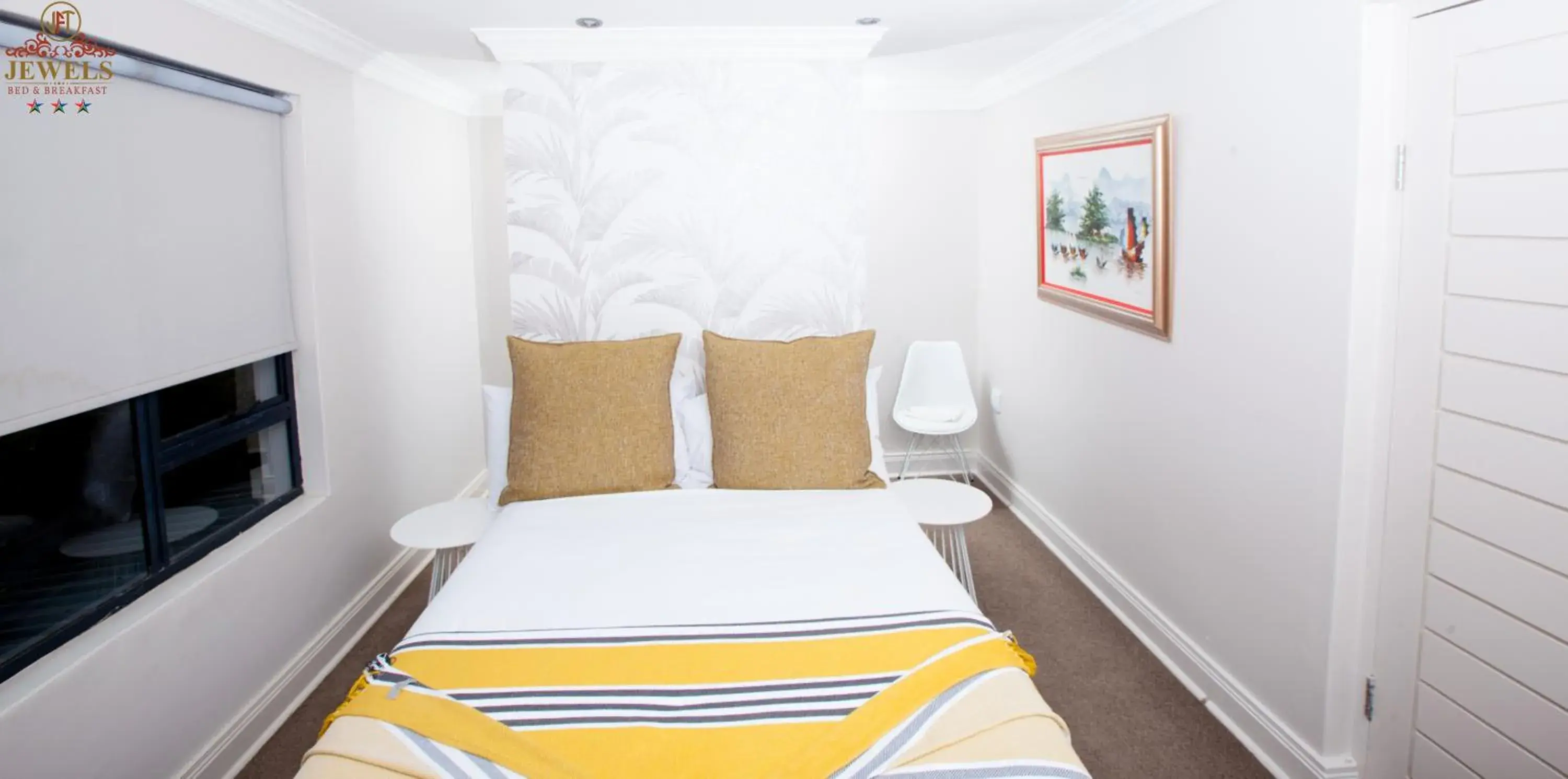 Budget Double Room in JFT Jewels Guest House Budget Double Room in JFT Jewels Guest House