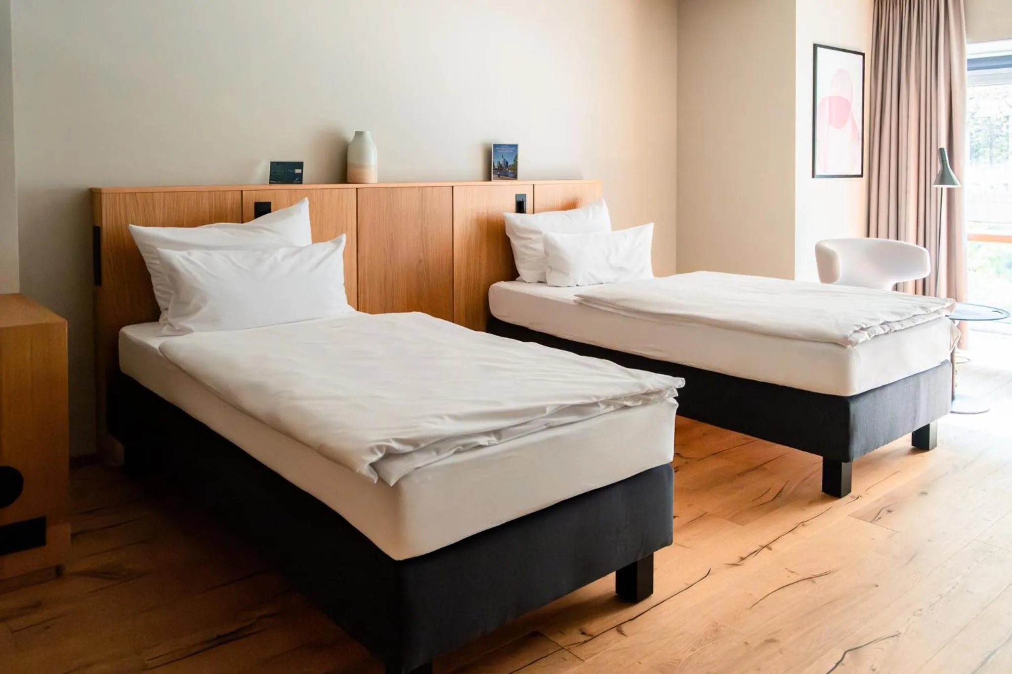 Bed in THE FLAG West M.