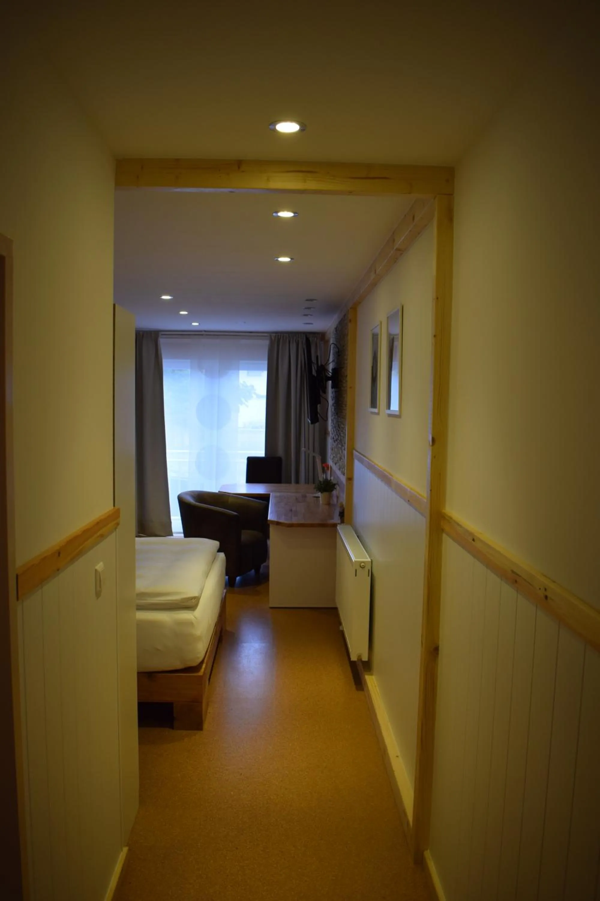 Bed in Apartmenthaus Erlenbach