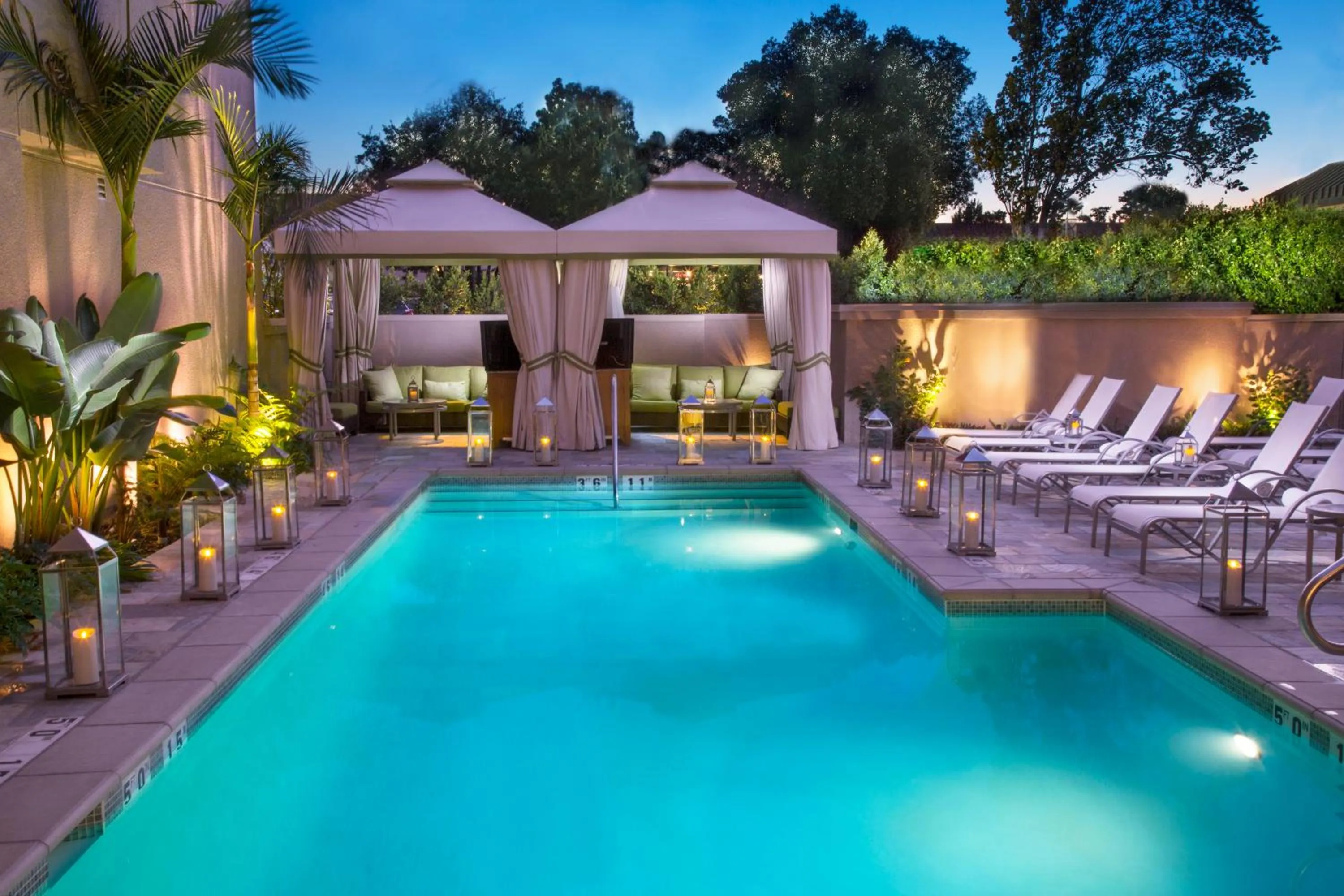 View (from property/room) in Hotel Amarano Burbank-Hollywood