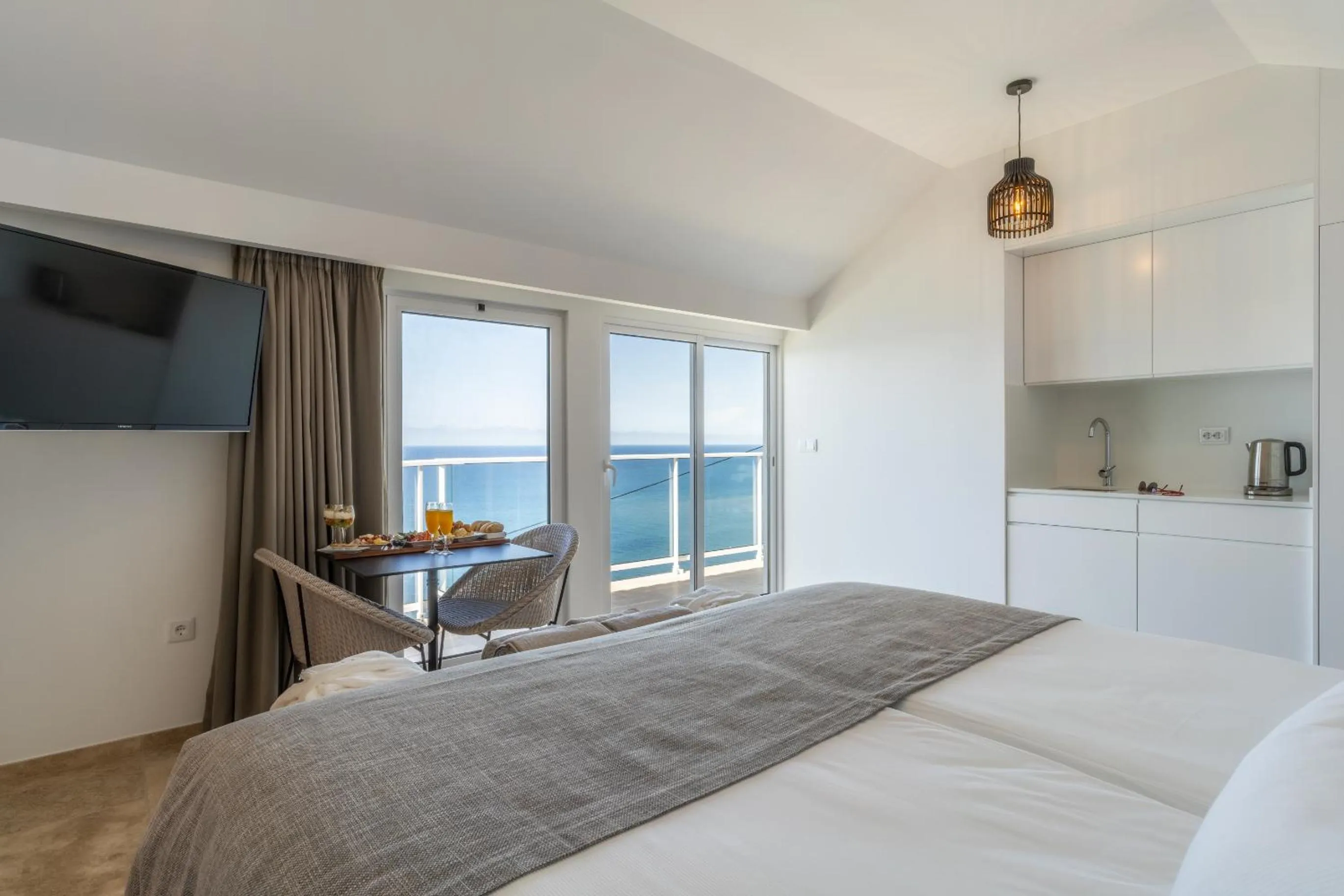 Bed in Escarpa - The Madeira Hideaway