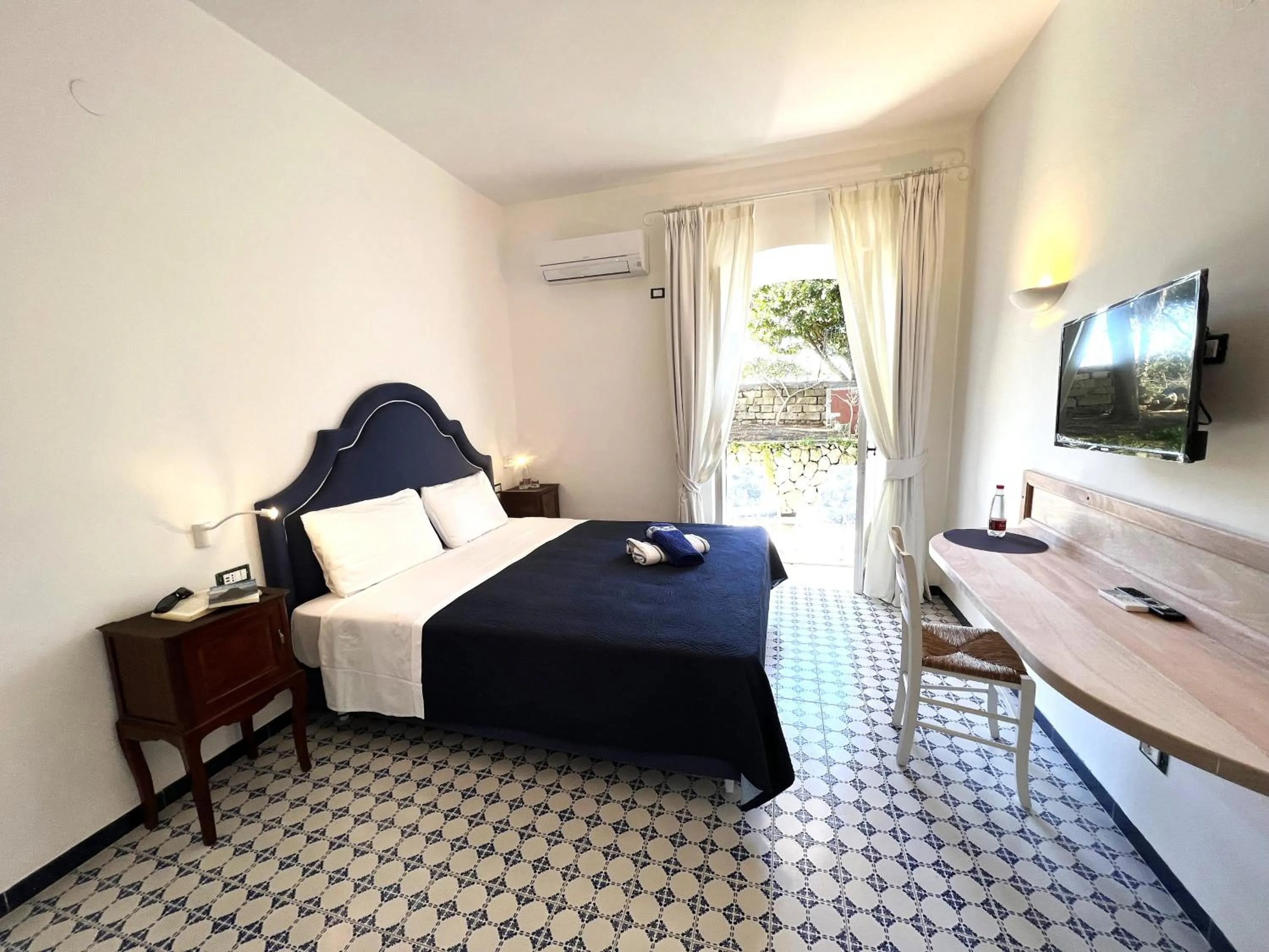 Bed in Villa Ravino Secret Retreat