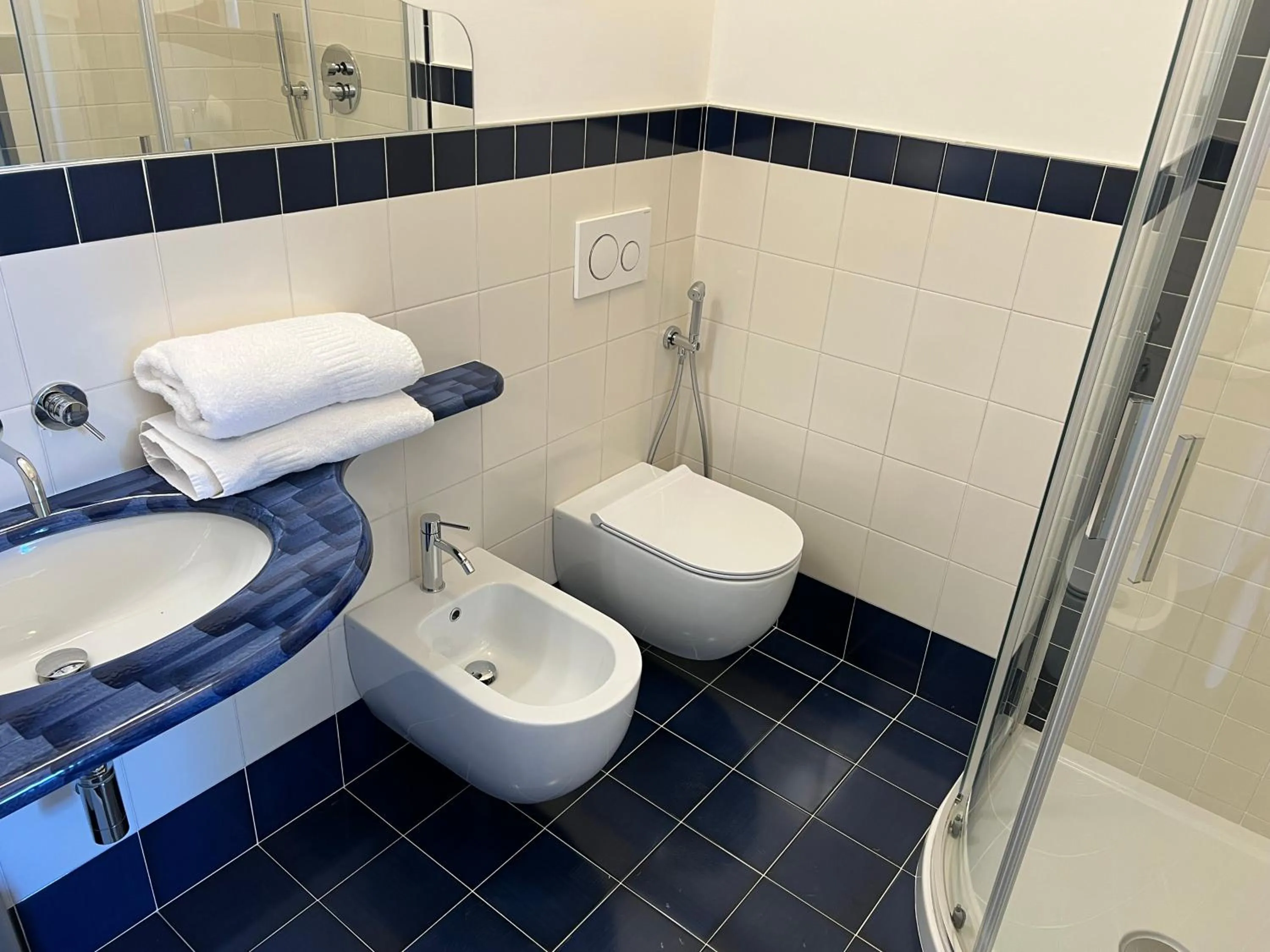 Shower in Villa Ravino Secret Retreat