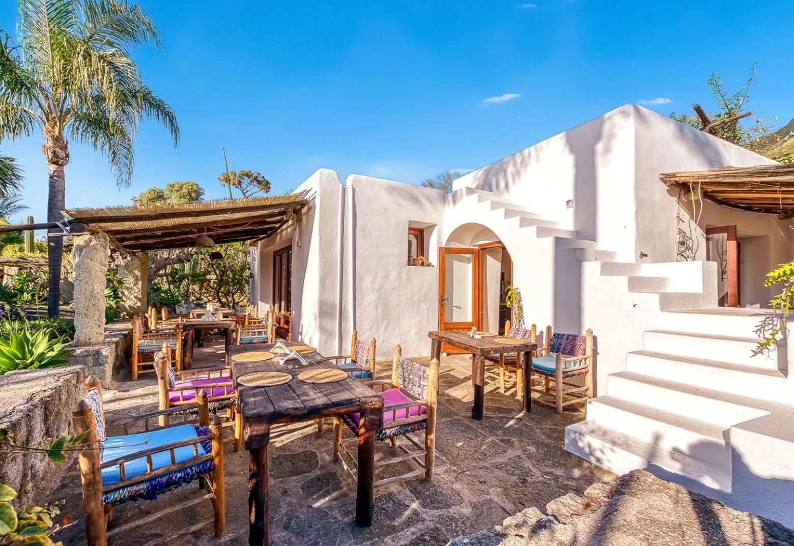 Restaurant/places to eat in Villa Ravino Secret Retreat