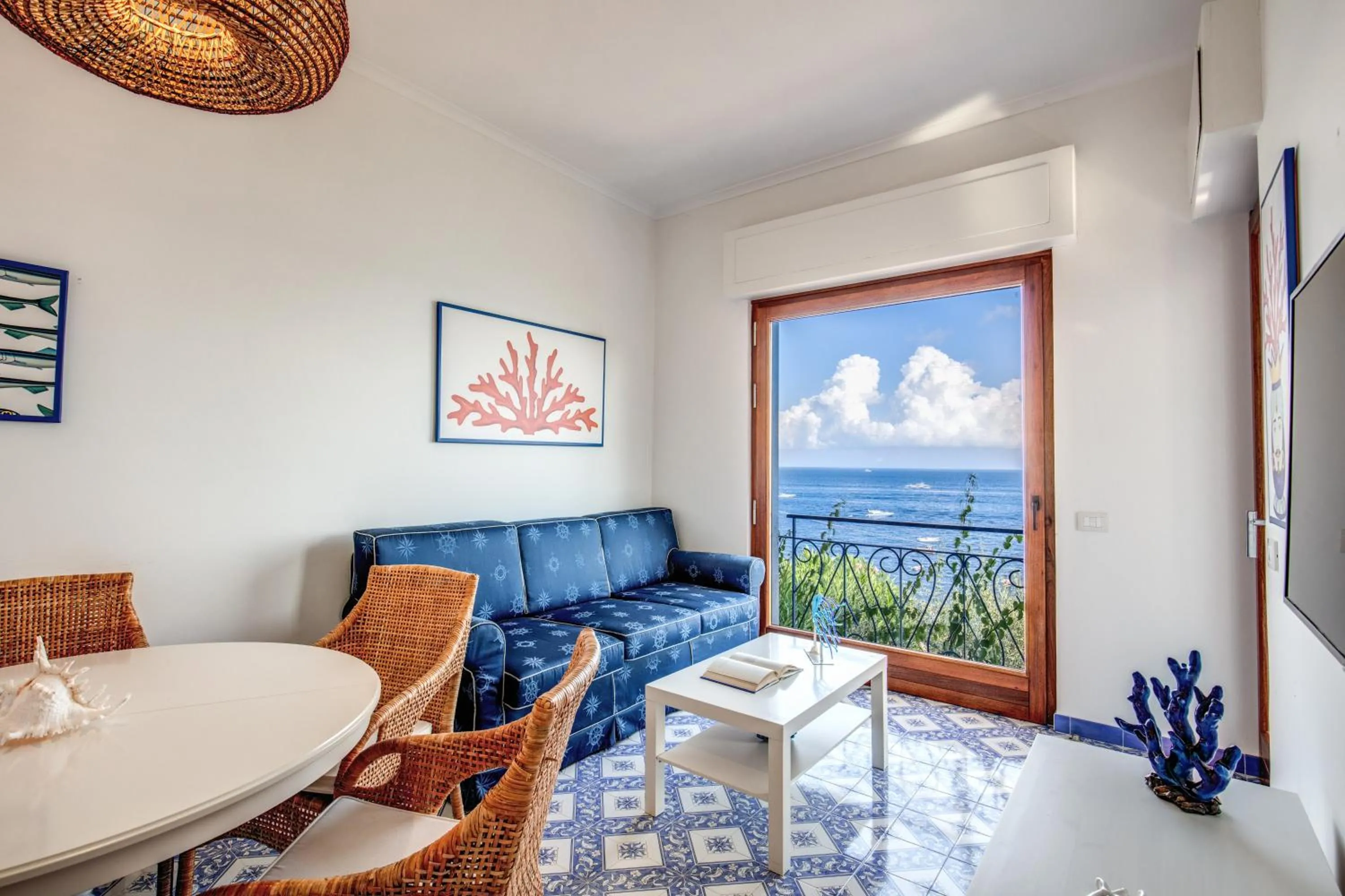 Living room in RELAIS TRITONE