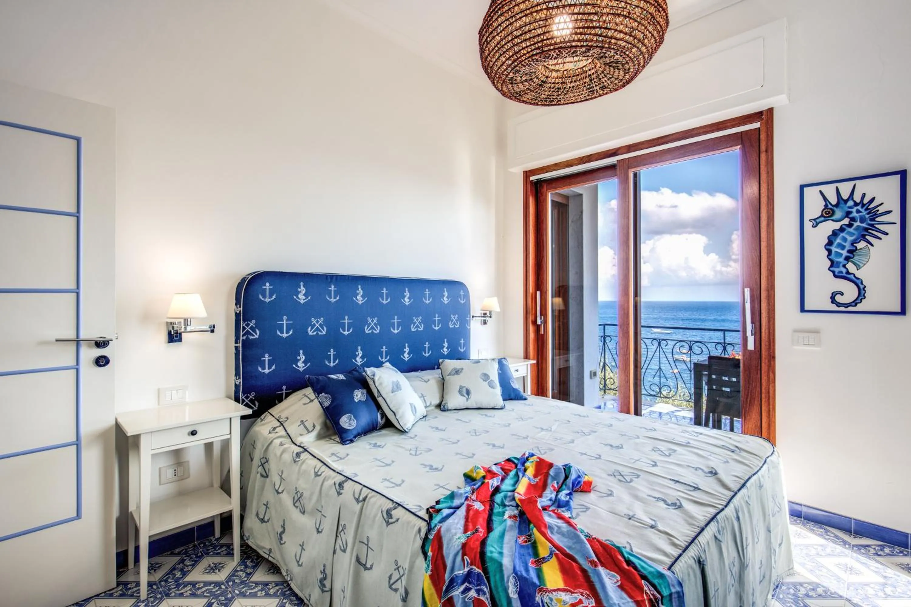 Photo of the whole room, Bed in RELAIS TRITONE