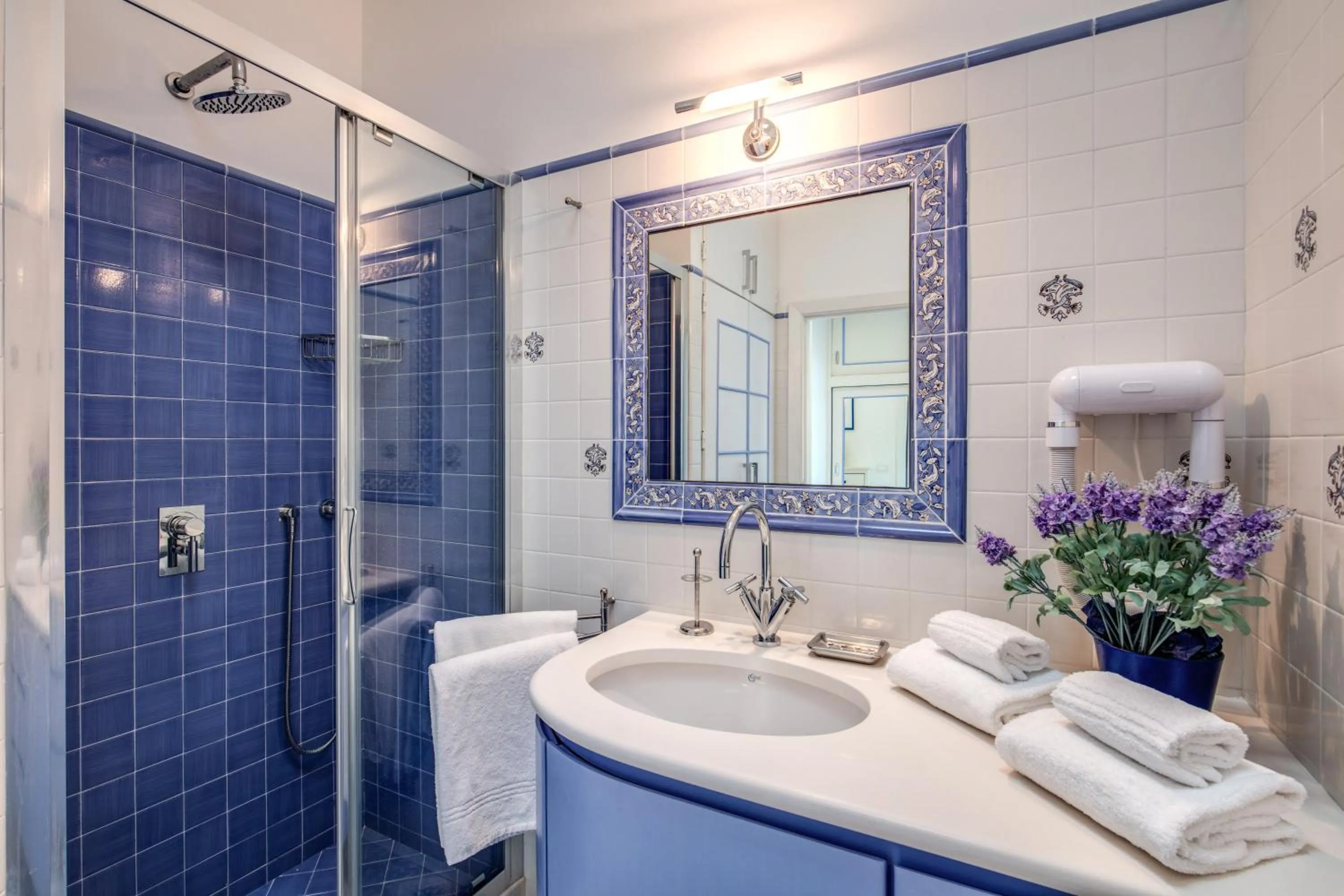 Bathroom in RELAIS TRITONE