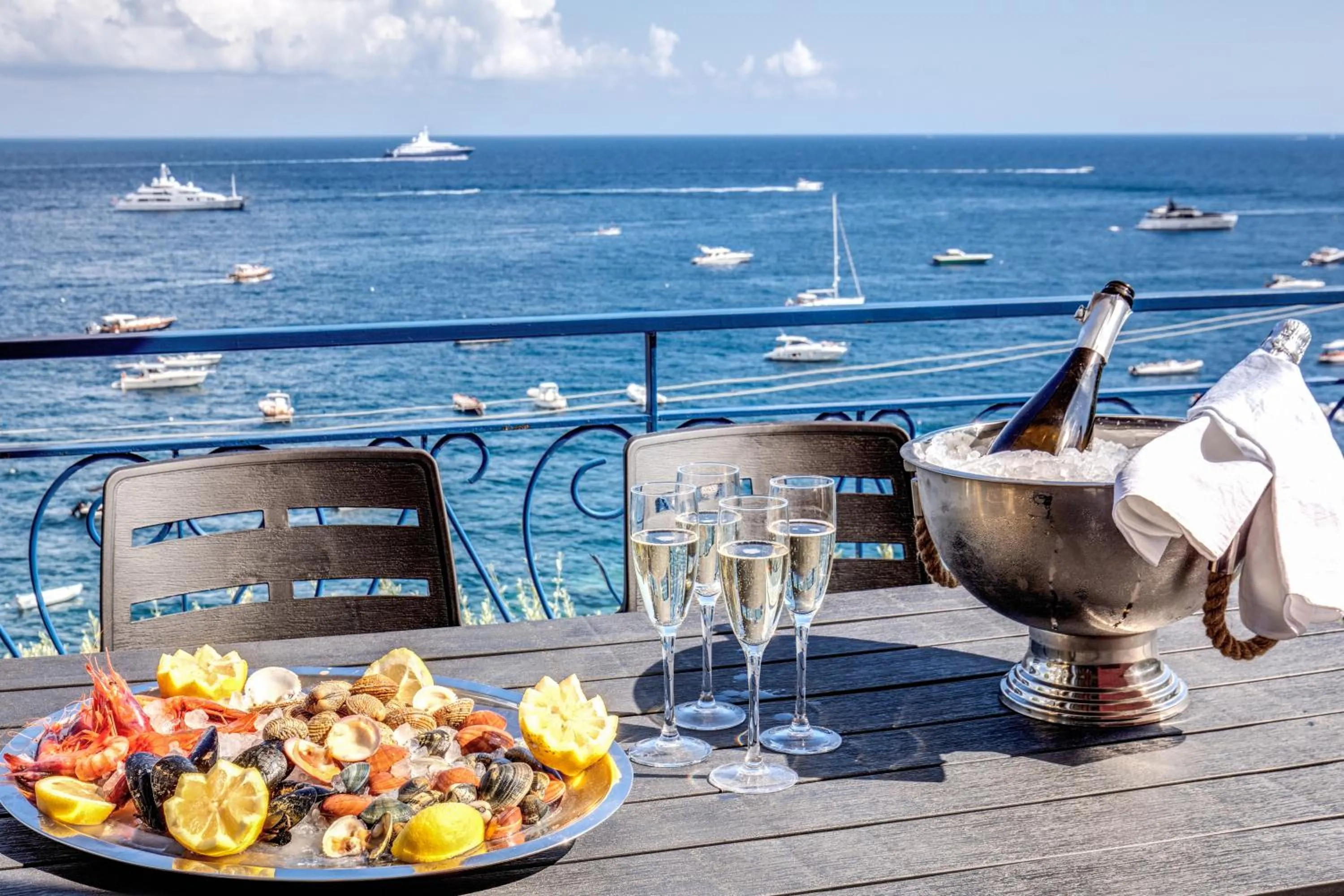 Food and drinks in RELAIS TRITONE