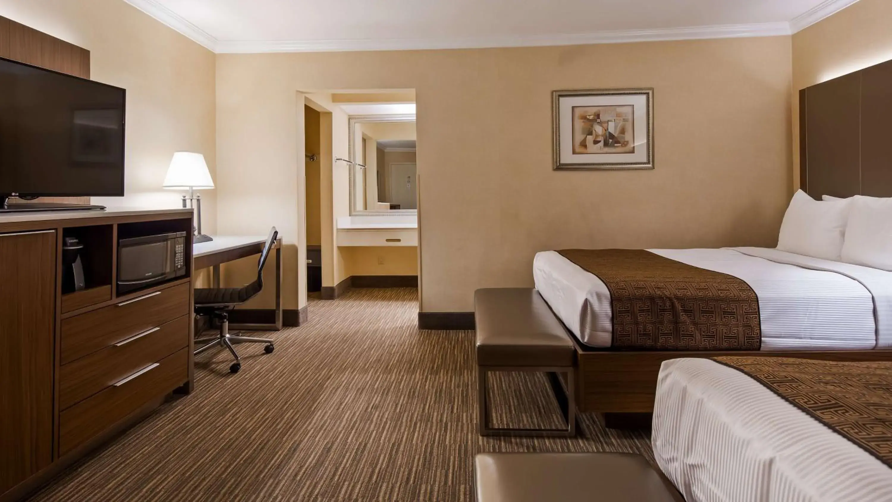 Room with Two Double Beds - Disability Access - Non-Smoking in Best Western Hollywood Plaza Inn Hotel - Hollywood Walk of Fame LA Room with Two Double Beds - Disability Access - Non-Smoking in Best Western Hollywood Plaza Inn Hotel - Hollywood Walk of Fame LA