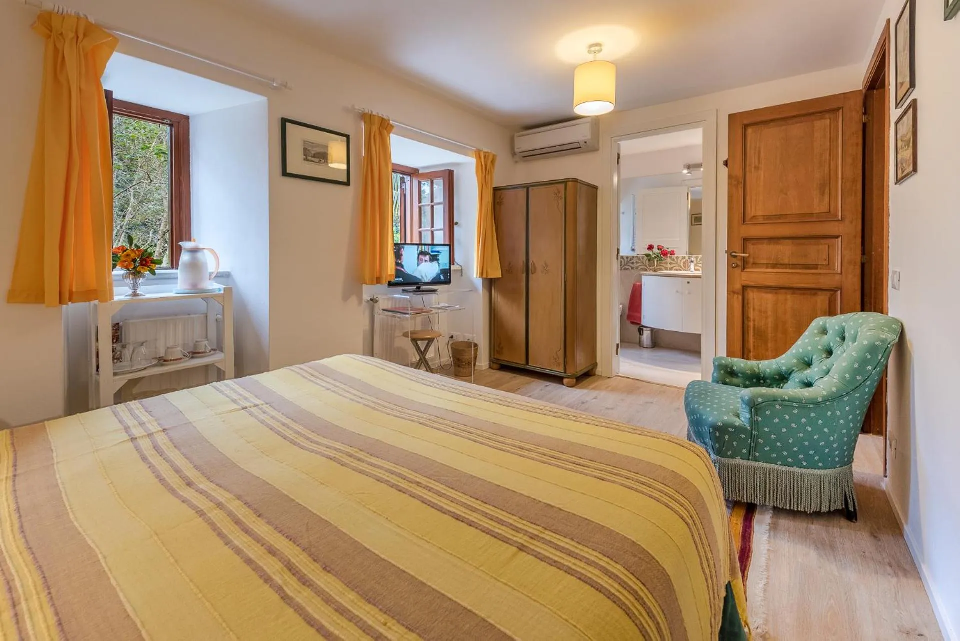 Photo of the whole room, Bed in Il Glicine La Piana dei Colli