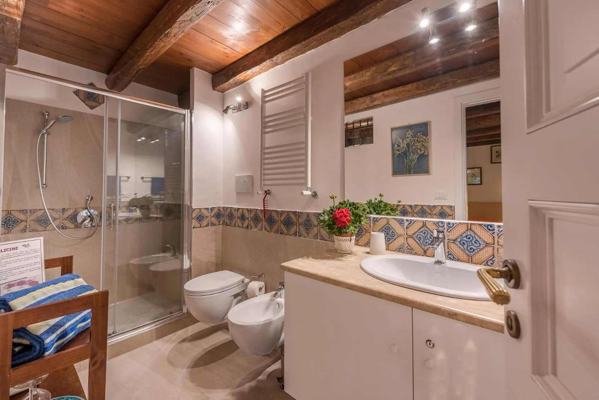 Bathroom in Il Glicine La Piana dei Colli