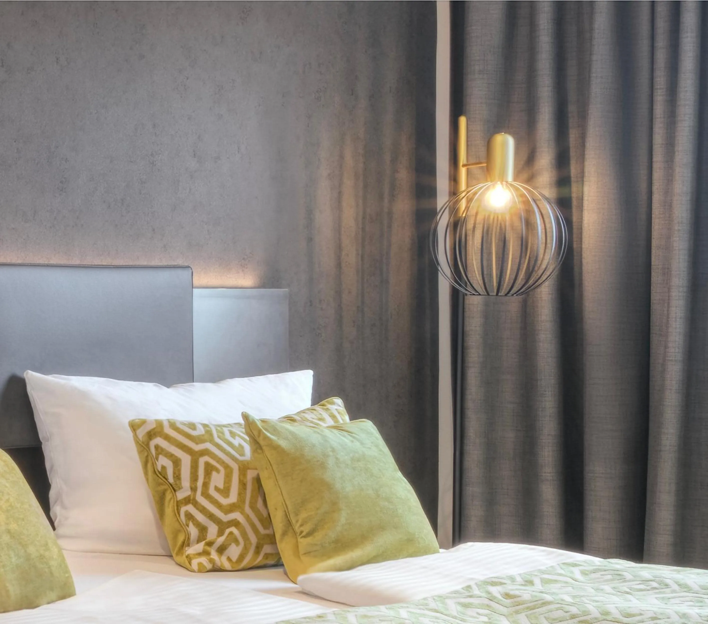 Photo of the whole room, Bed in Hotel Schultheiss Hameln