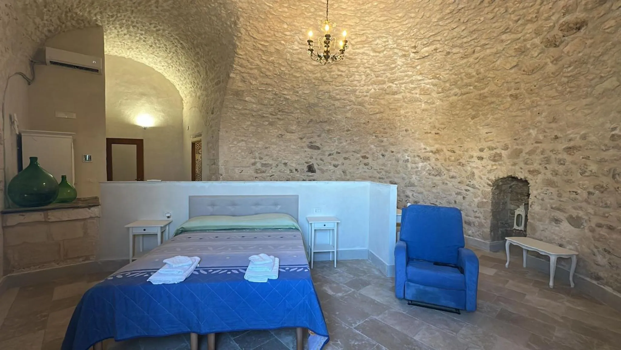 Bed in Rocca Sul Mare Hotel