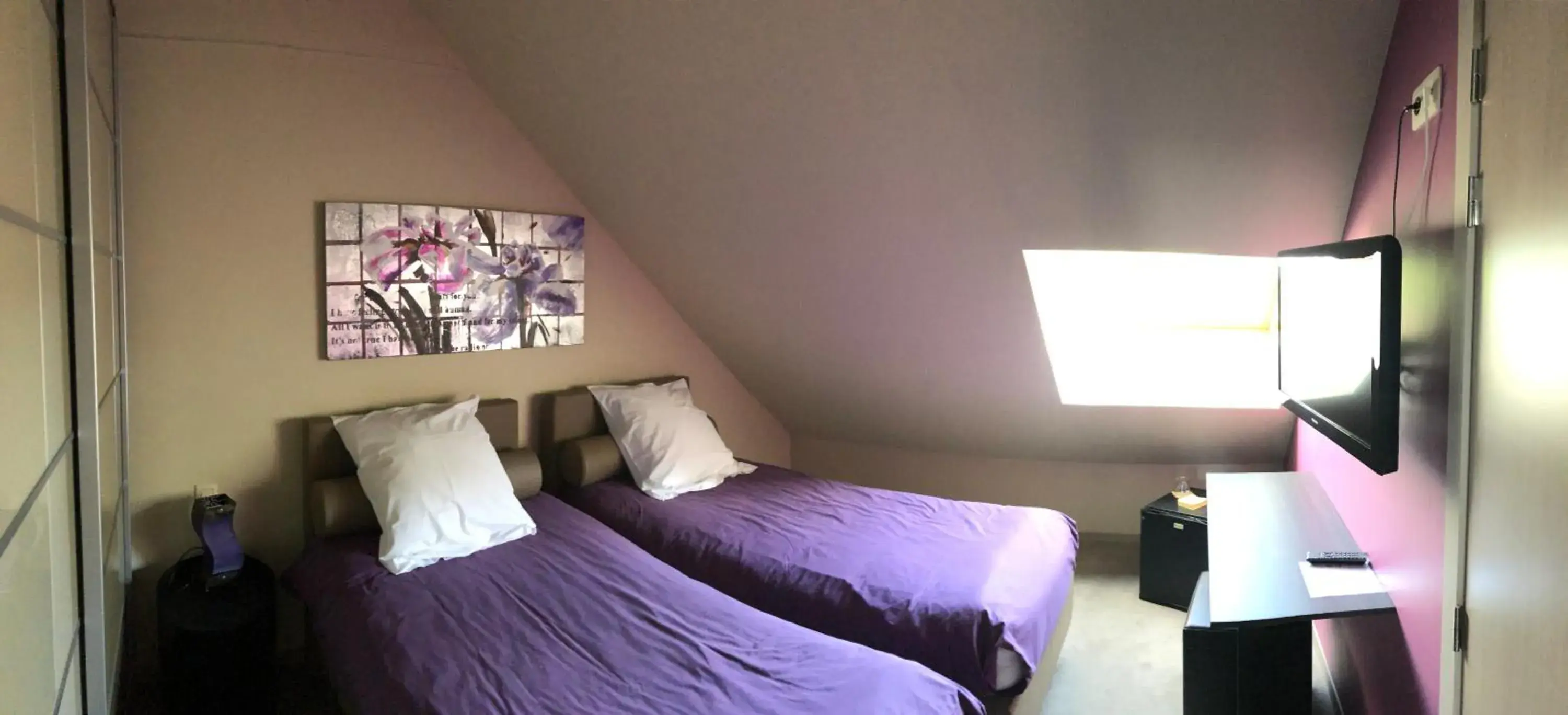 Twin Room - single occupancy in La table d’Auguste Twin Room - single occupancy in La table d’Auguste