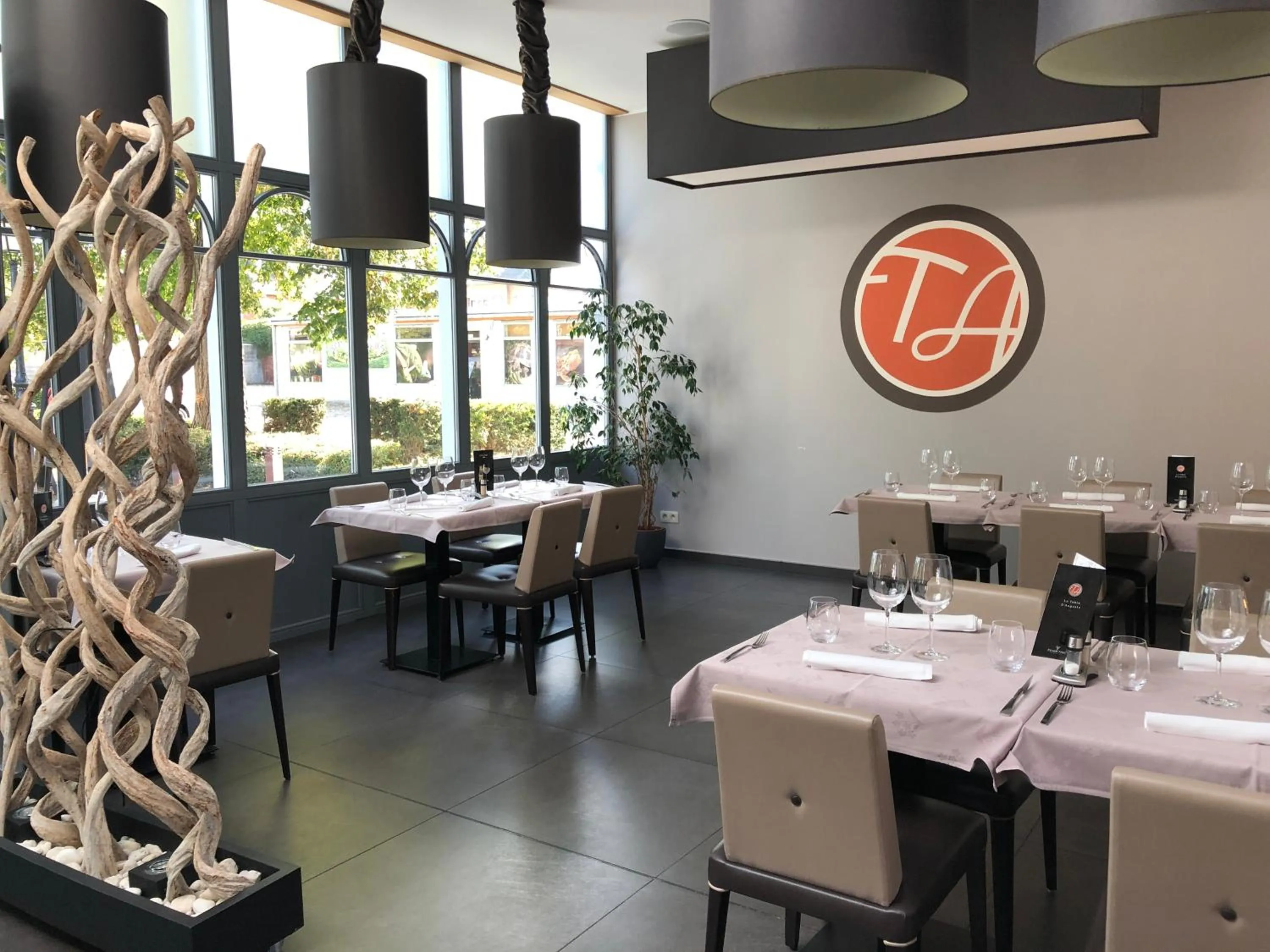 La table d’Auguste