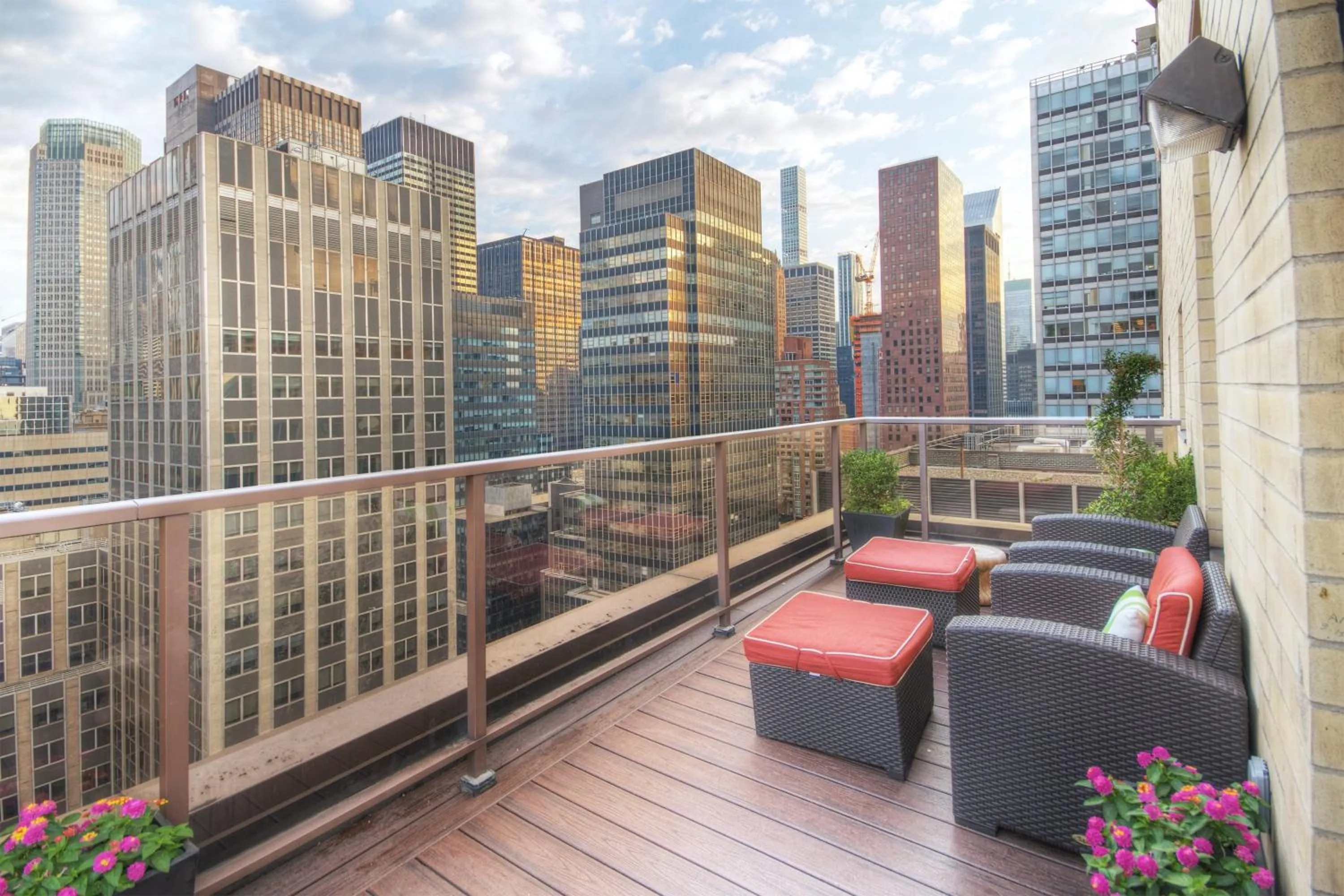 Property building in Club Wyndham Midtown 45