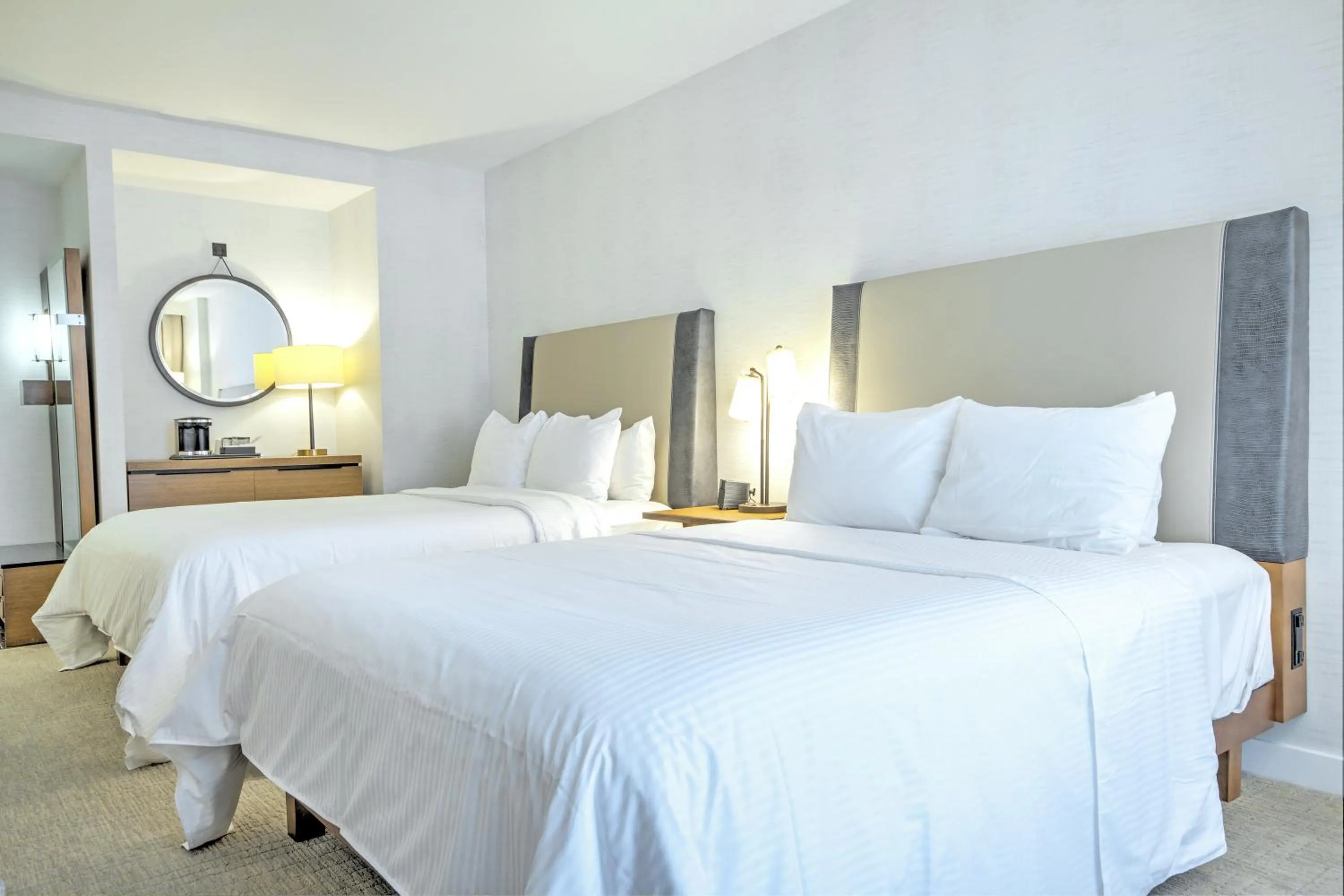 Photo of the whole room, Bed in Club Wyndham Midtown 45