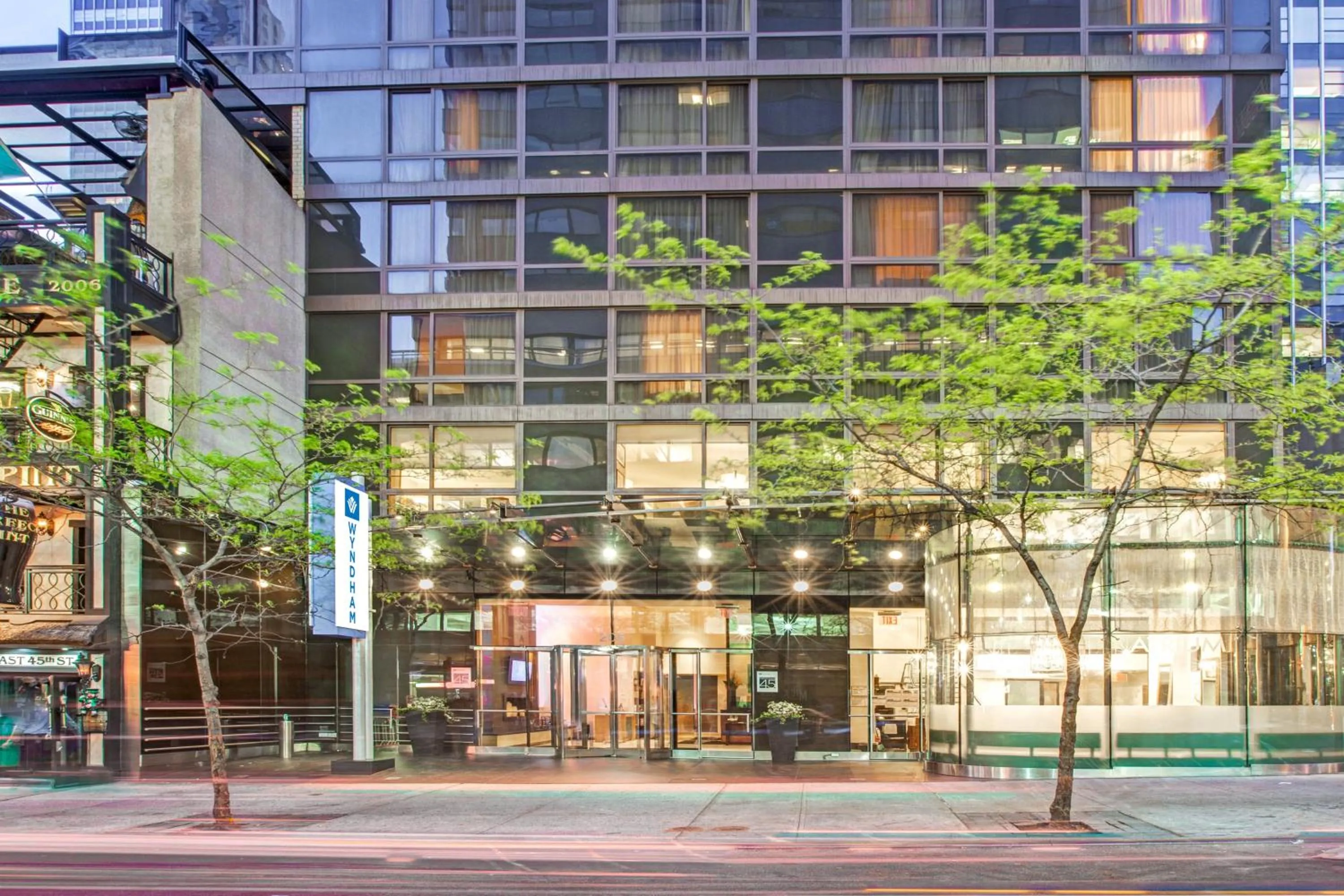 Property building in Club Wyndham Midtown 45