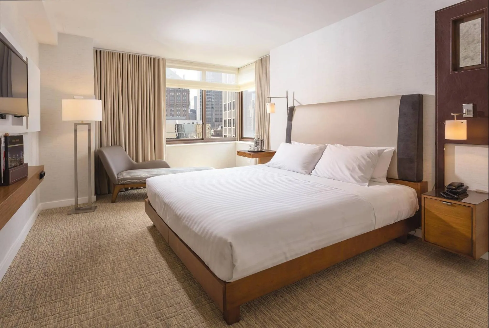Photo of the whole room, Bed in Club Wyndham Midtown 45