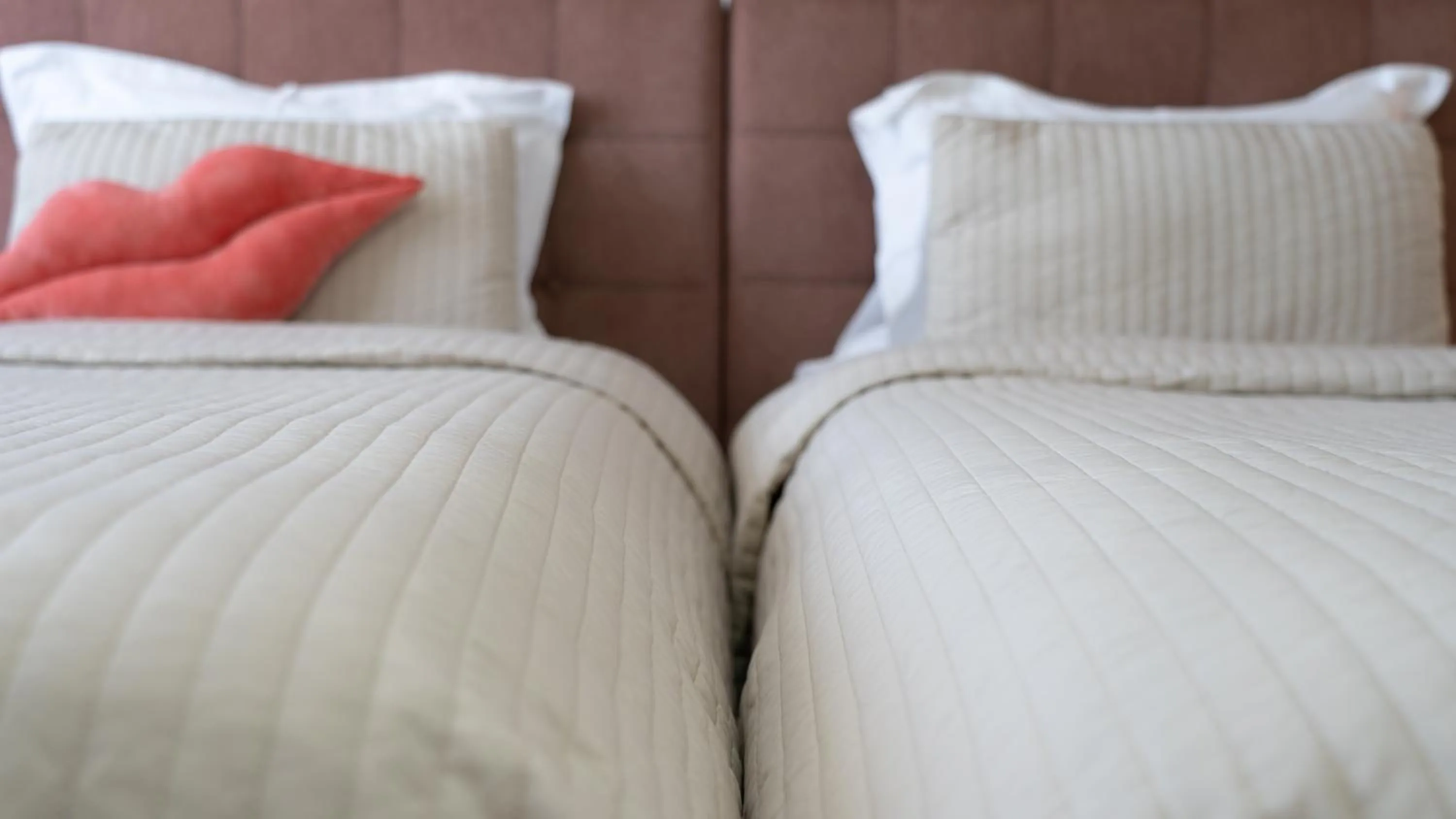 Bed in Avenue Parliament Old Town - Avenue Hotels