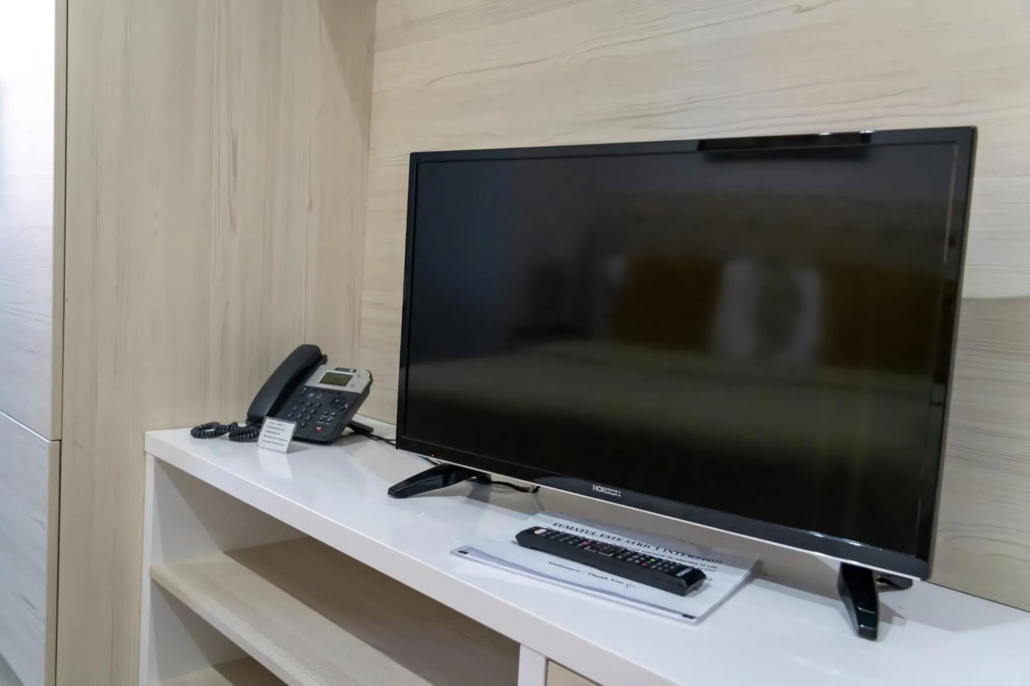 TV and multimedia in Avenue Parliament Old Town - Avenue Hotels