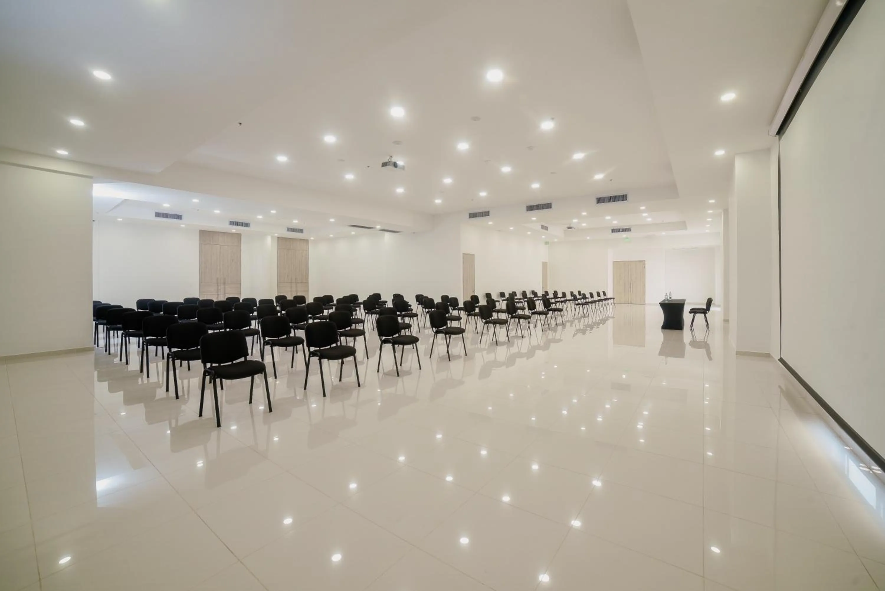 Meeting/conference room in Hotel Dorado Plaza Alto Prado