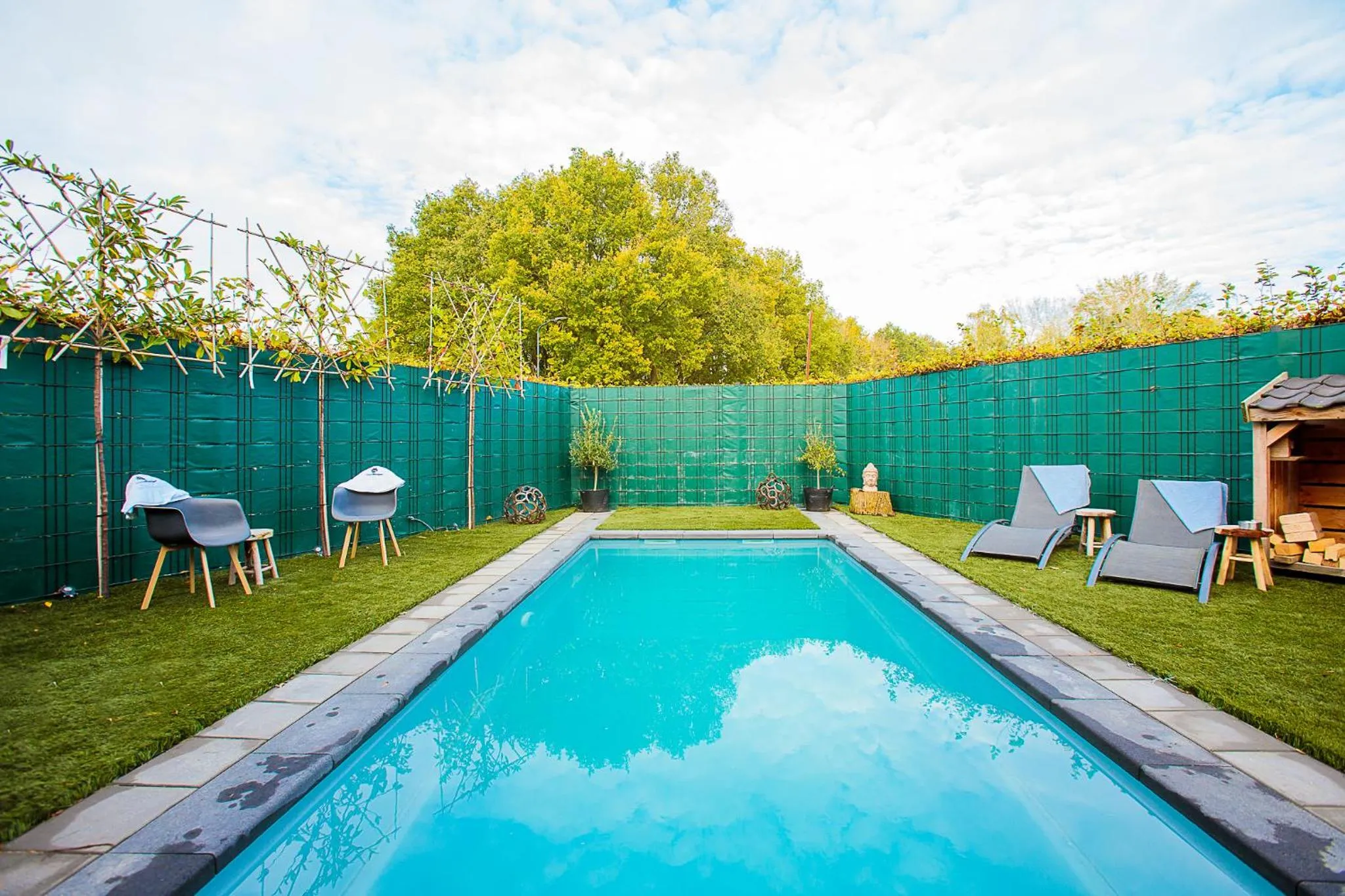 Swimming pool in B B Huize Hooijer