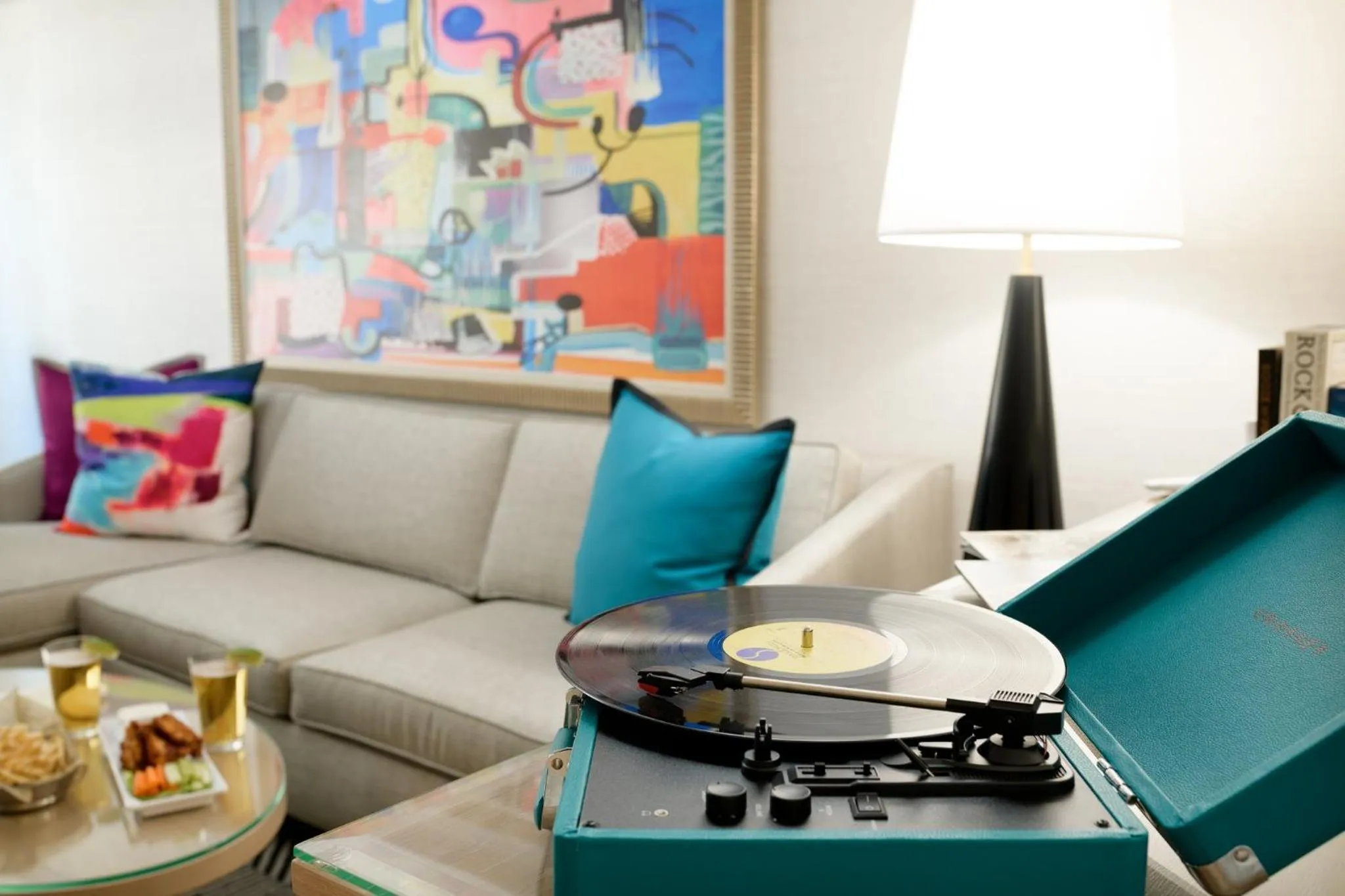 Photo of the whole room in Le Parc at Melrose