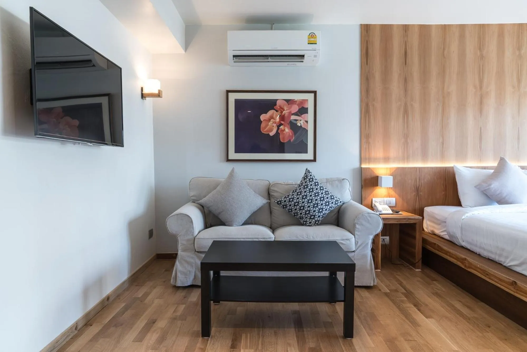 Living room, Bed in Nuan Boutique Hotel