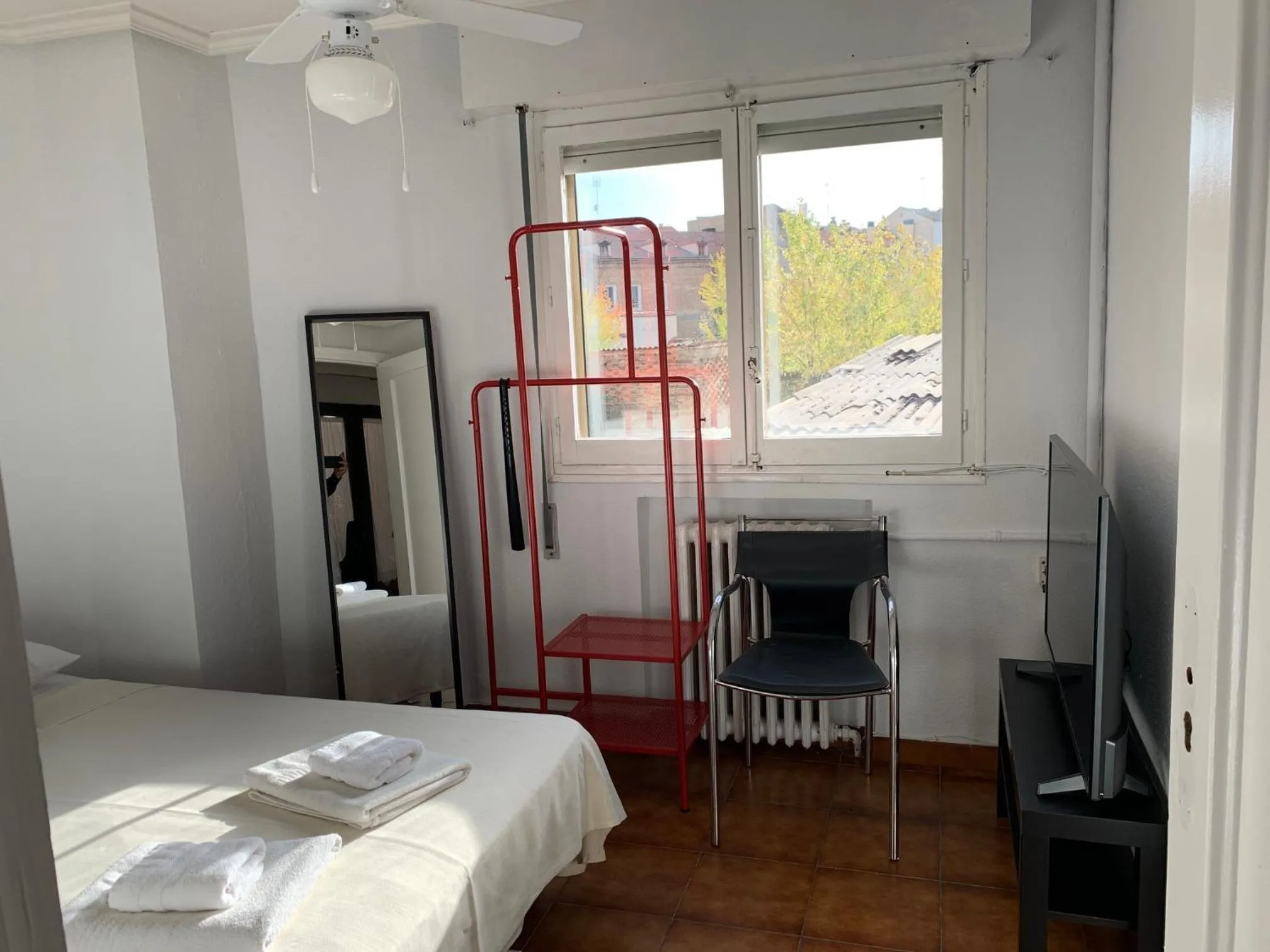 Bed in Hotel y Restaurante Puerta de Aranda