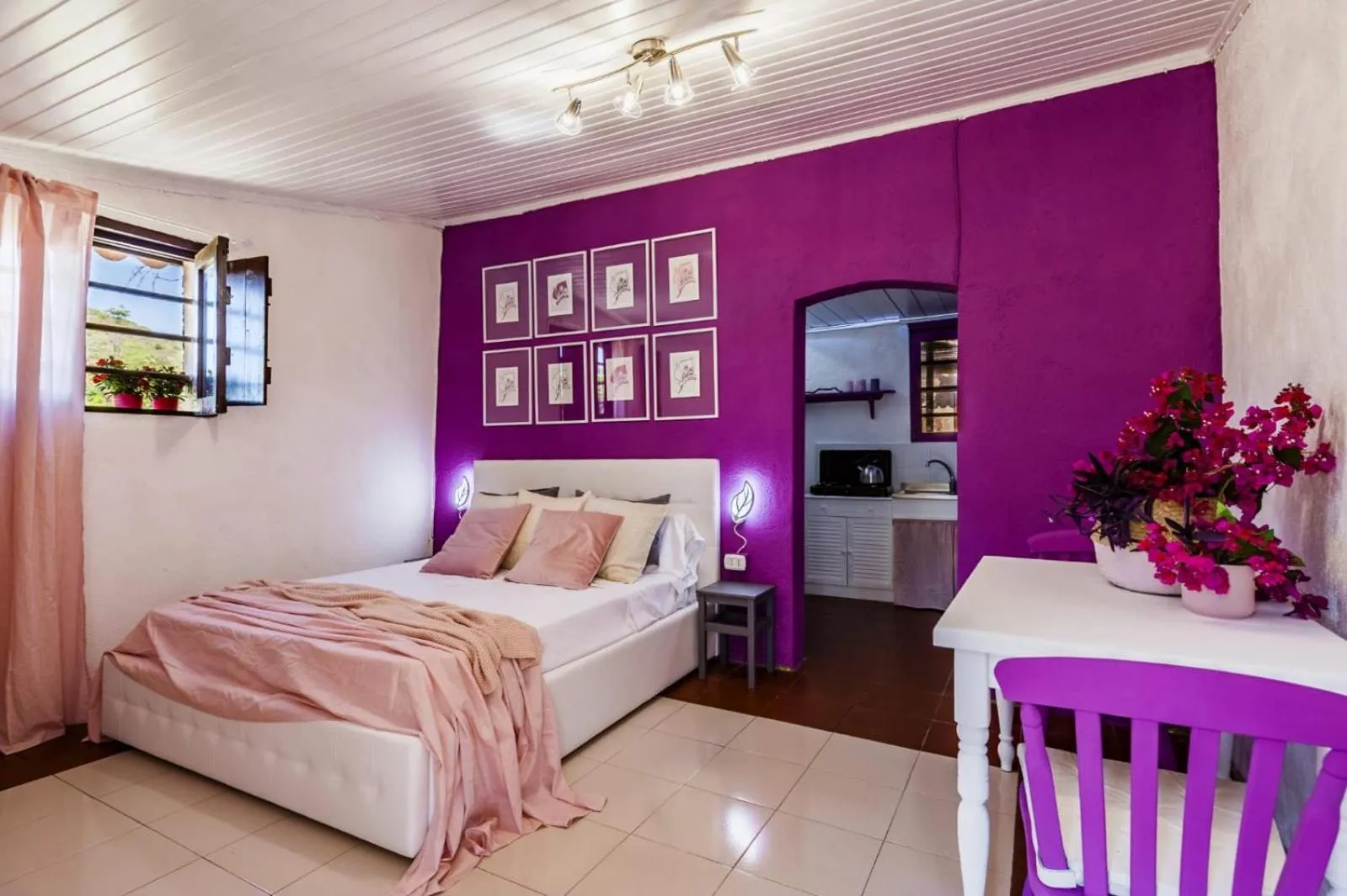 Bedroom, Bed in Villa Bonaccorso - antica e maestosa villa con piscina ai piedi dell'Etna