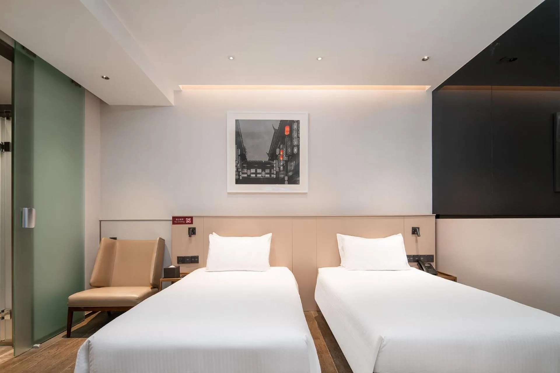Bed in Meichen Hotel 2nd Floor Terminal Building Beijing Daxing International Airport