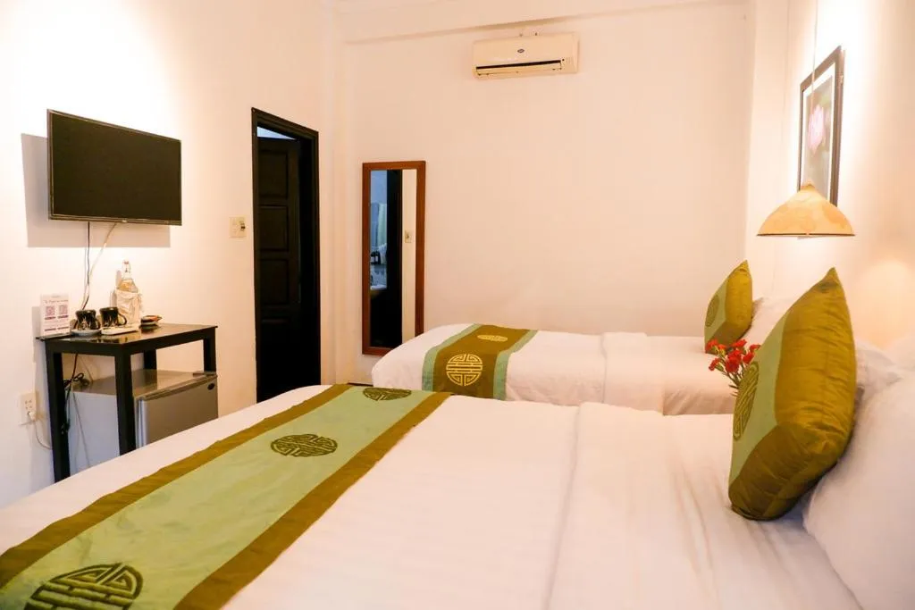 Bed in Purple Hue - Charming Riverside