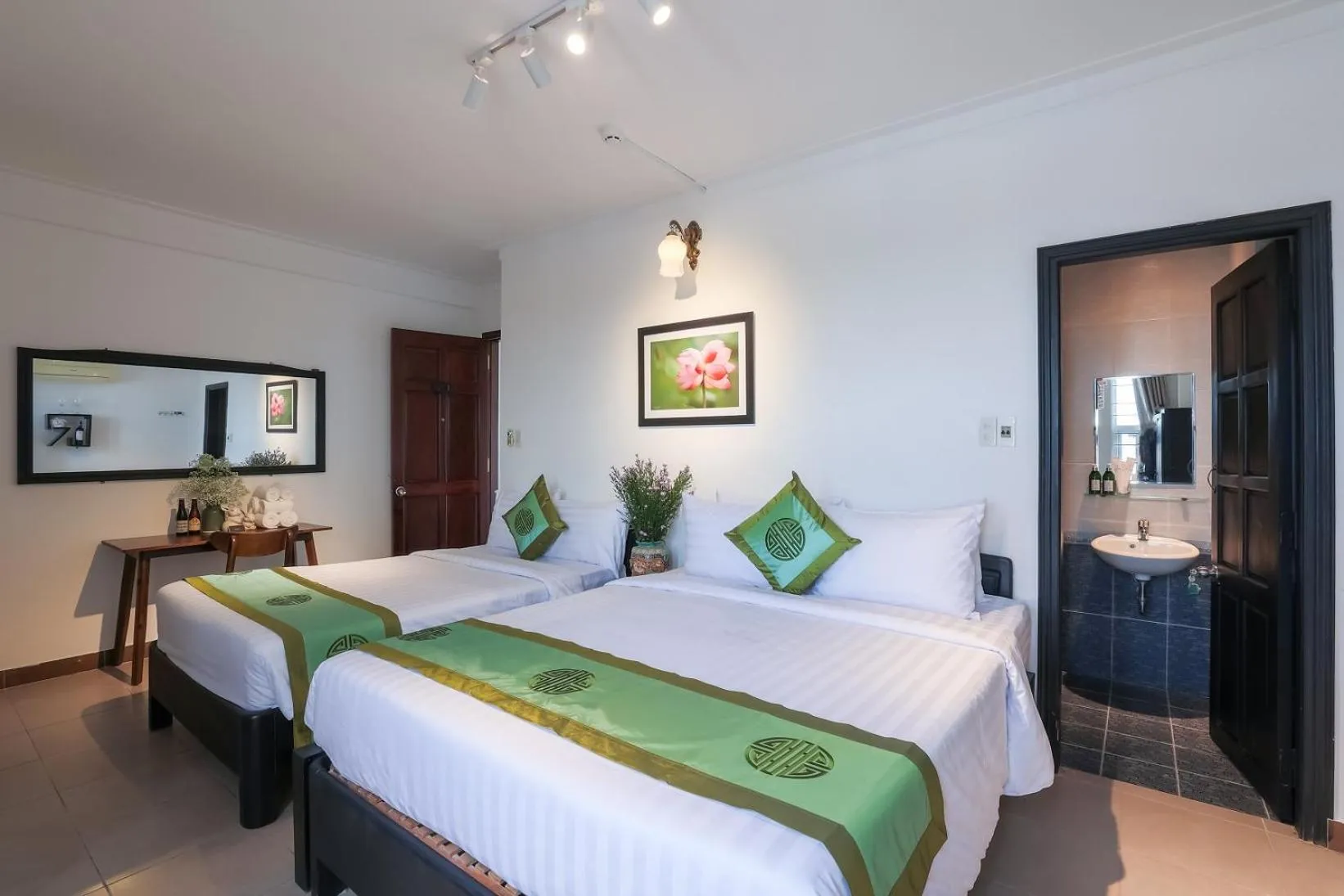 Bed in Purple Hue - Charming Riverside