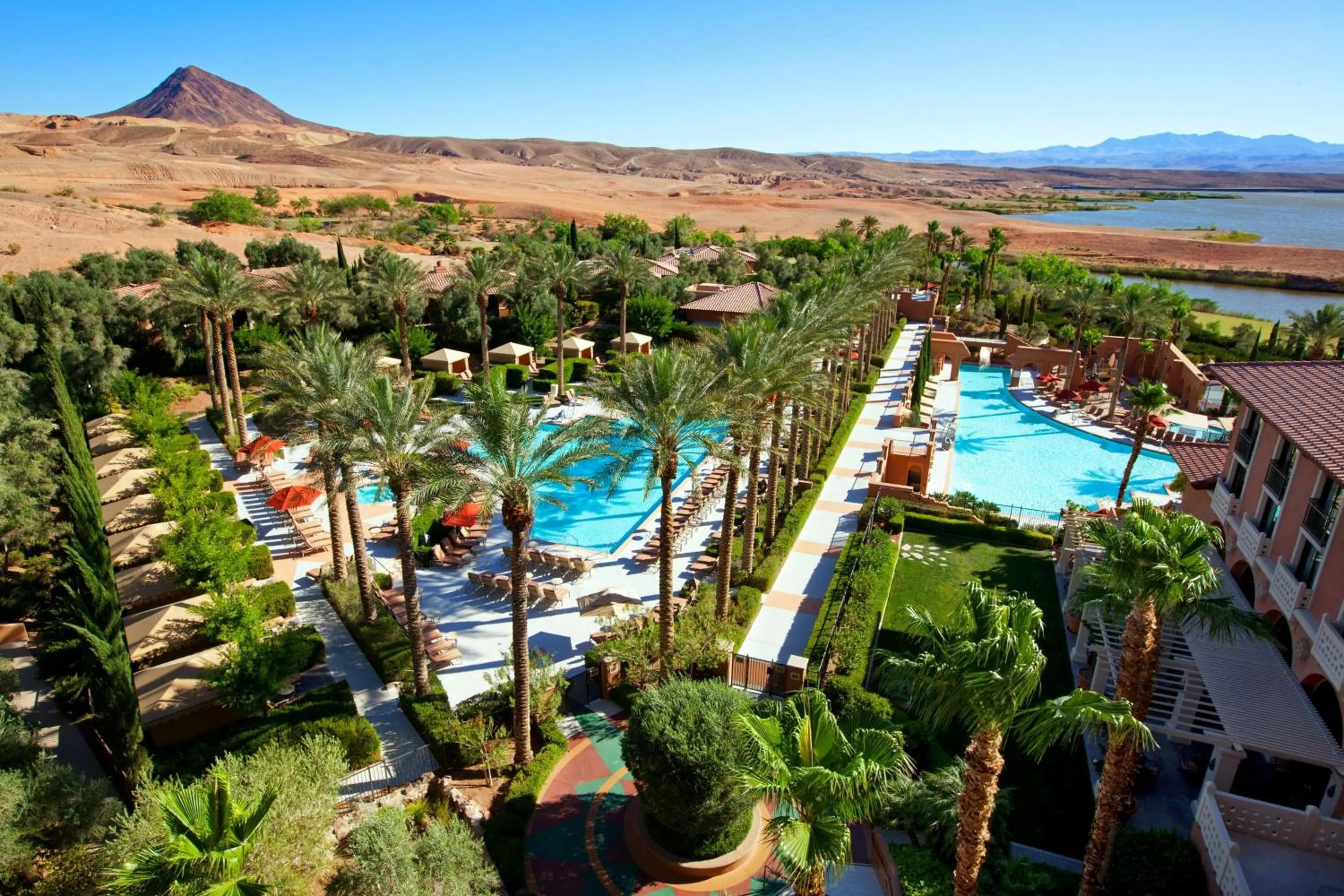 Swimming pool in The Westin Lake Las Vegas Resort & Spa