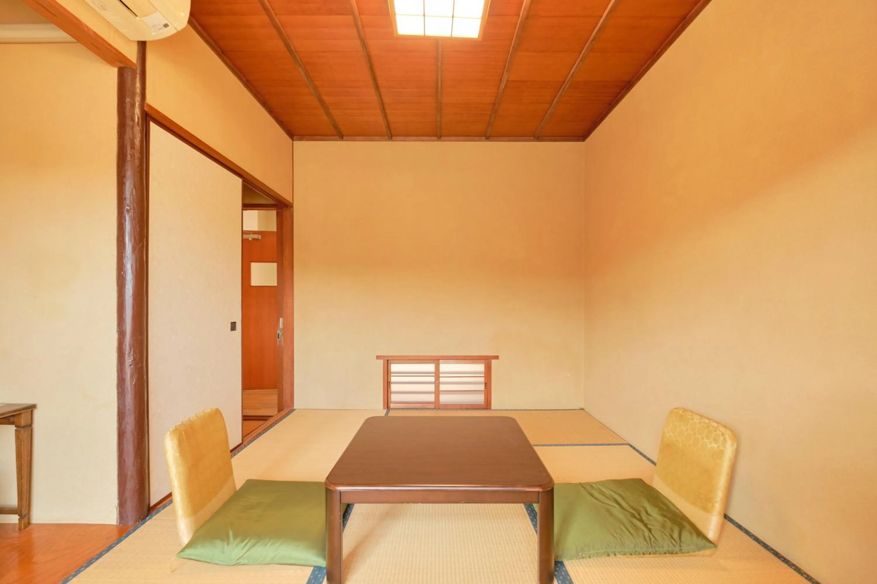 Ryokan -Suikoen- by Tranova