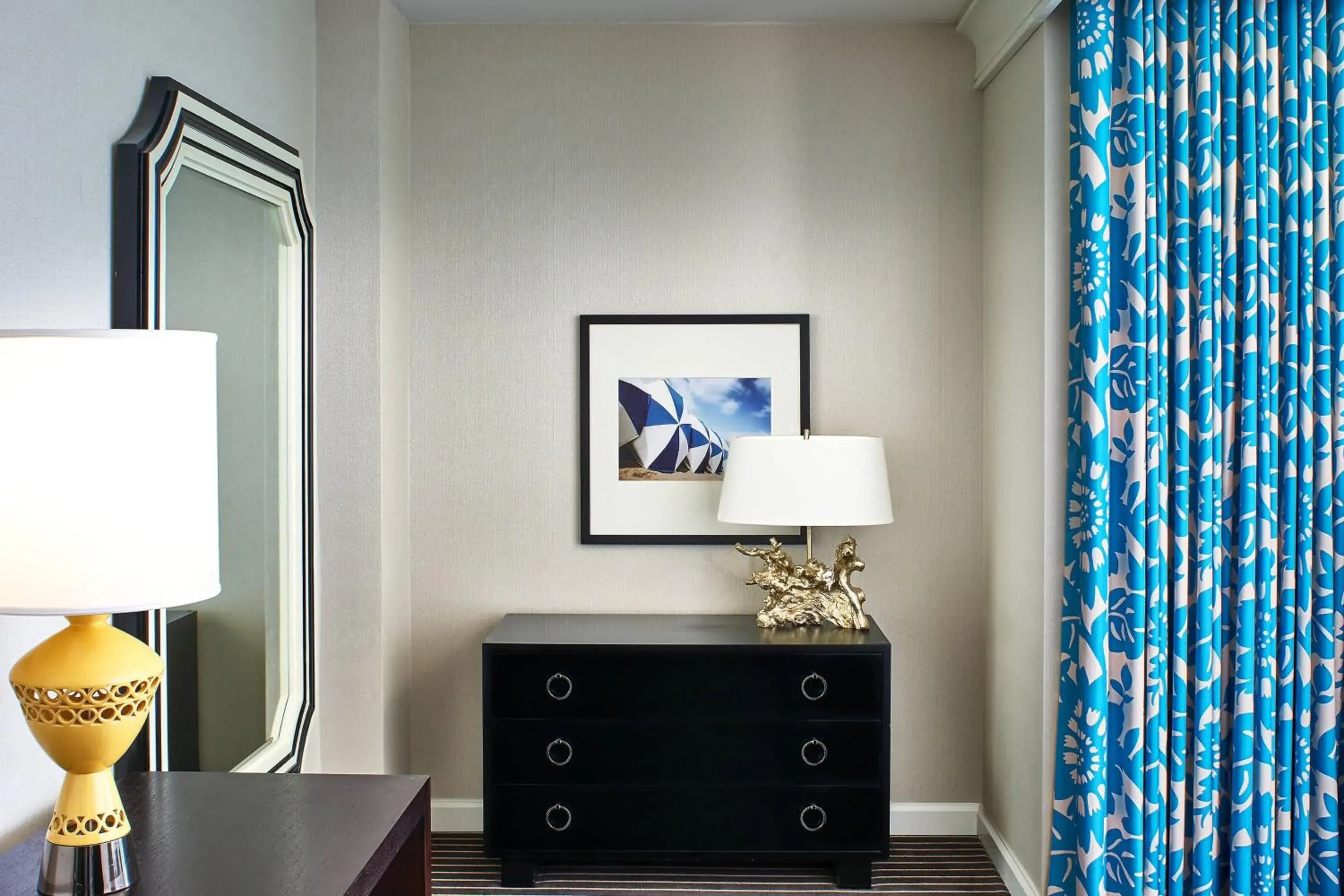 2 Queen Beds, Deluxe Guest Room in Hyatt Centric Delfina Santa Monica 2 Queen Beds, Deluxe Guest Room in Hyatt Centric Delfina Santa Monica