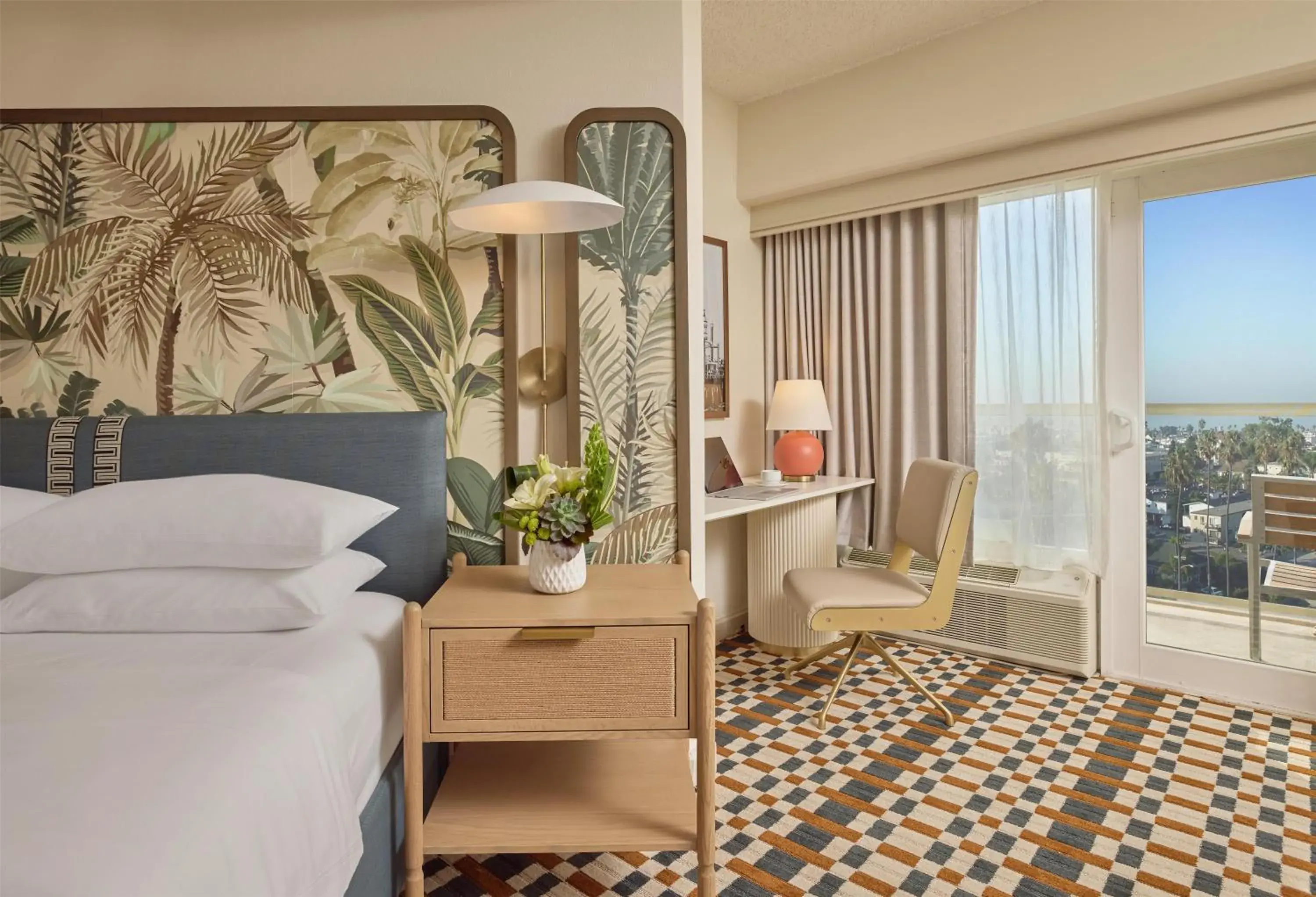 Bedroom, Bed in Hyatt Centric Delfina Santa Monica Bedroom, Bed in Hyatt Centric Delfina Santa Monica