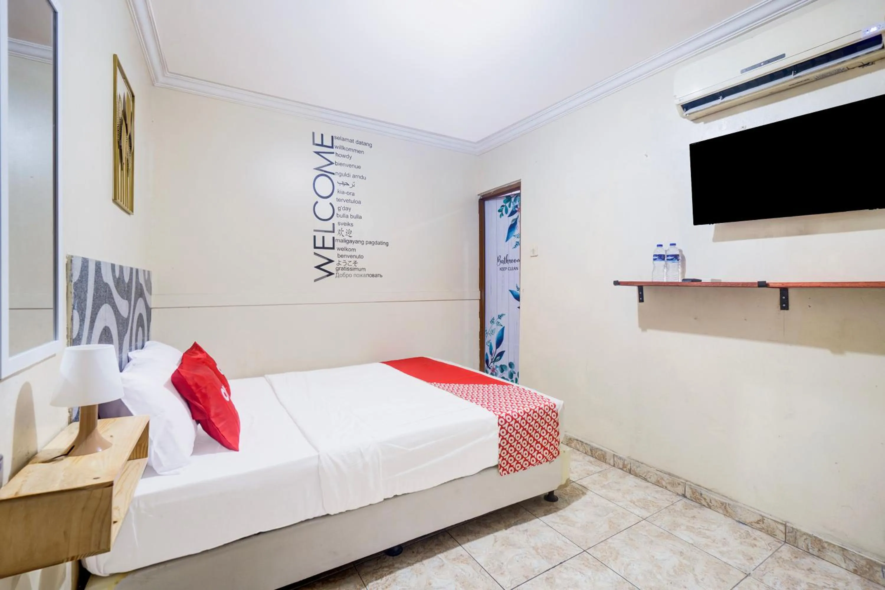 Bedroom, Bed in Hotel O Bogor Near Museum Peta