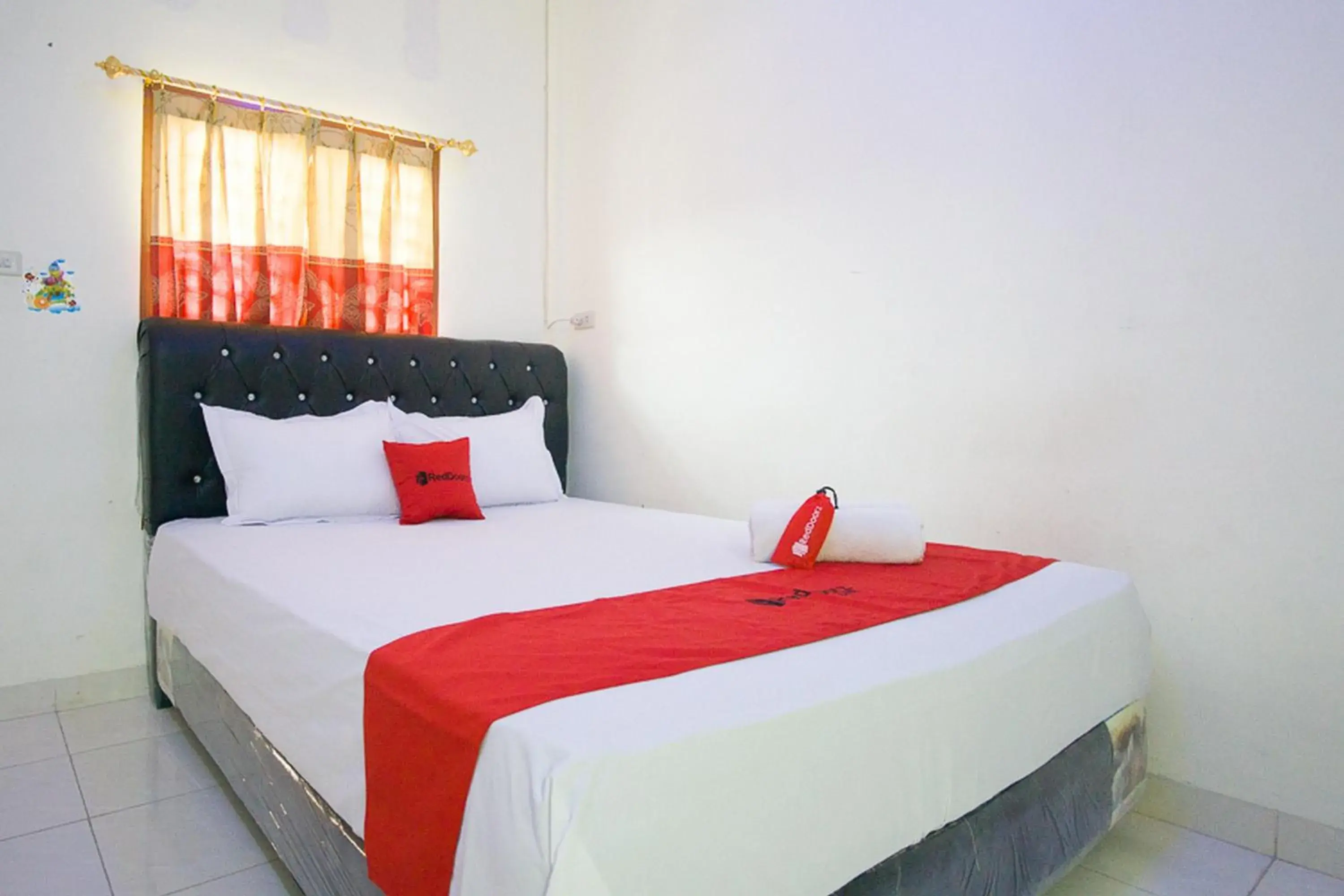 Bedroom, Bed in RedDoorz @ Pematangsiantar 2 Bedroom, Bed in RedDoorz @ Pematangsiantar 2