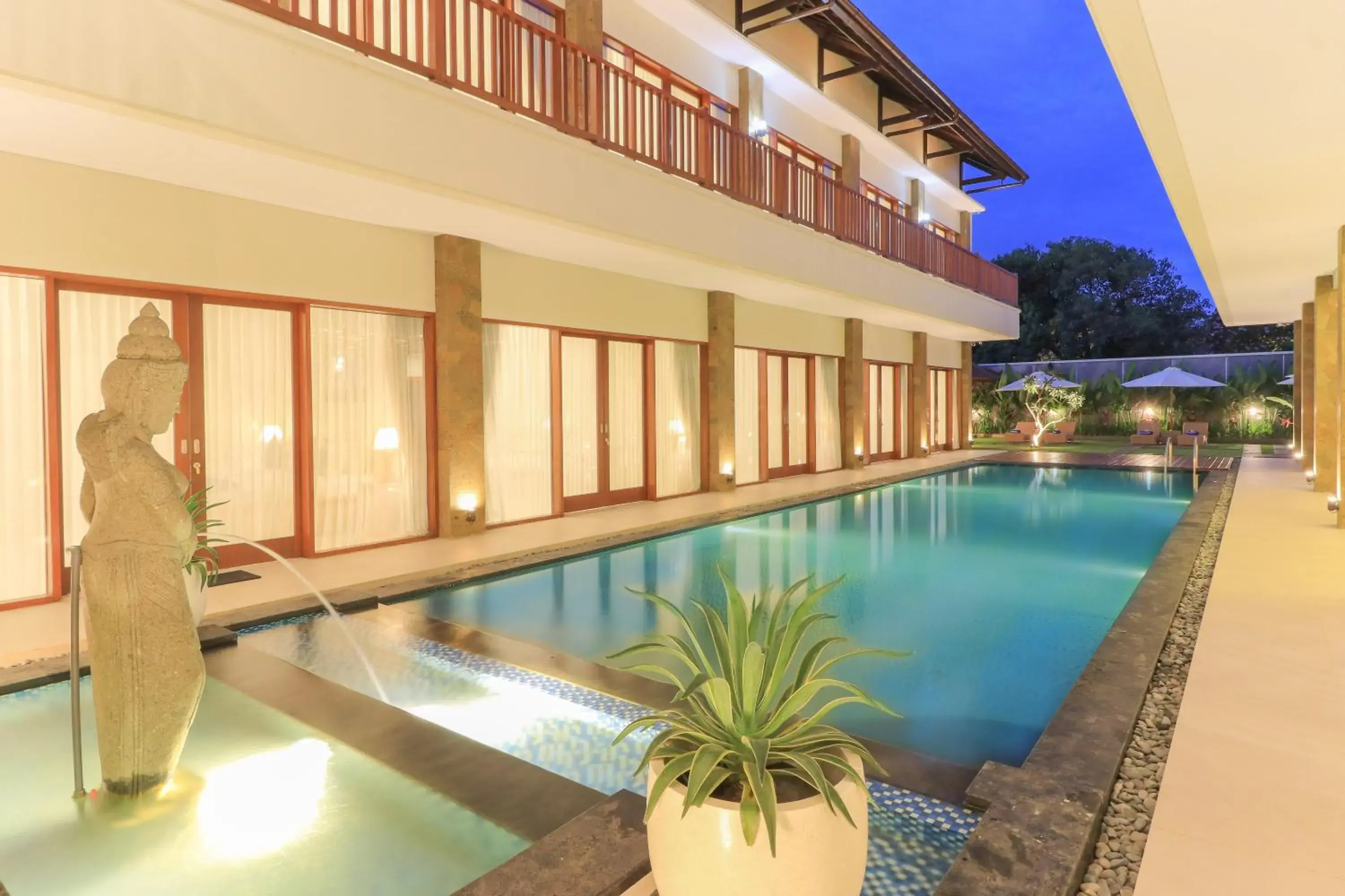 Property building, Swimming Pool in Linda Villa 2