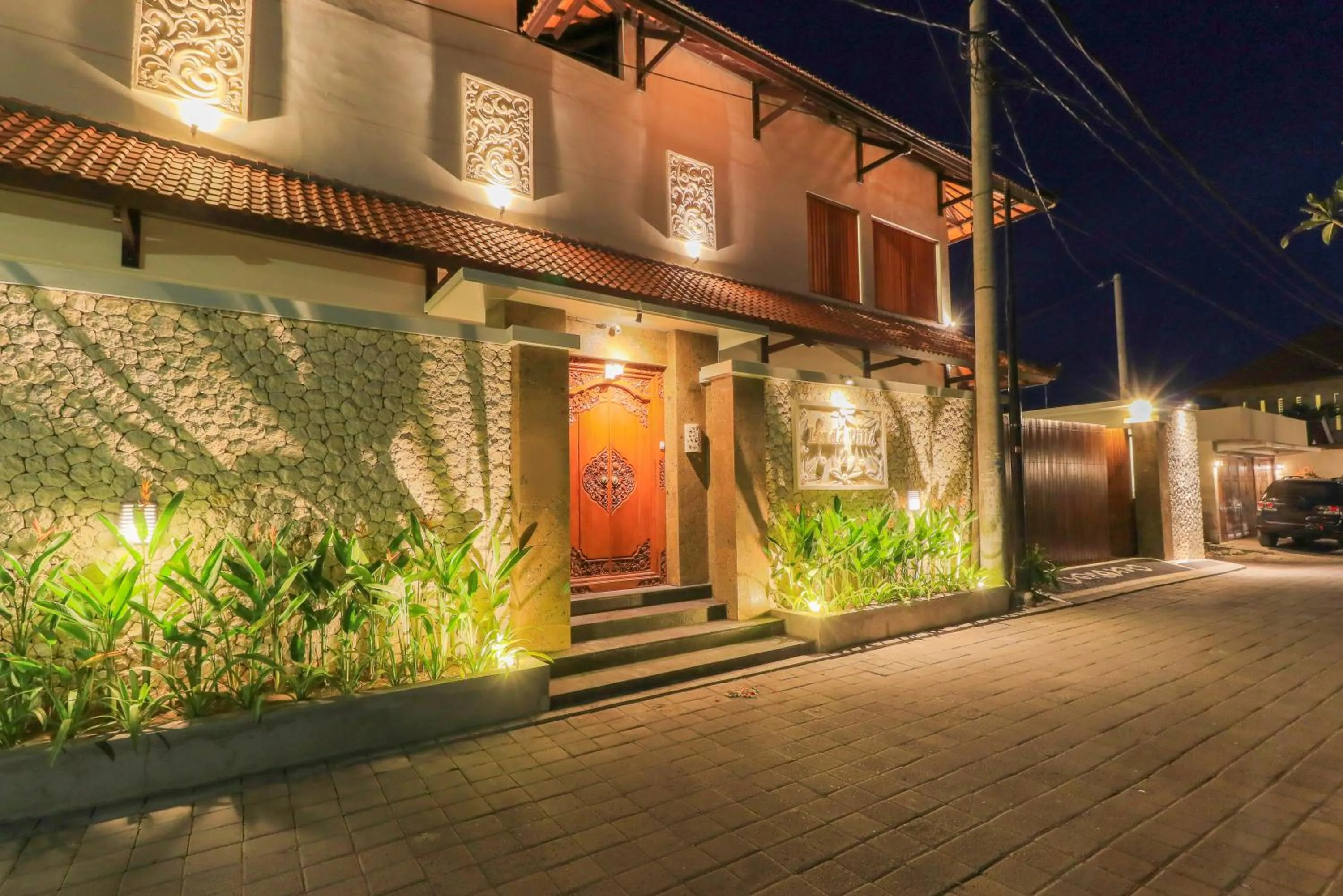 Property building in Linda Villa 2