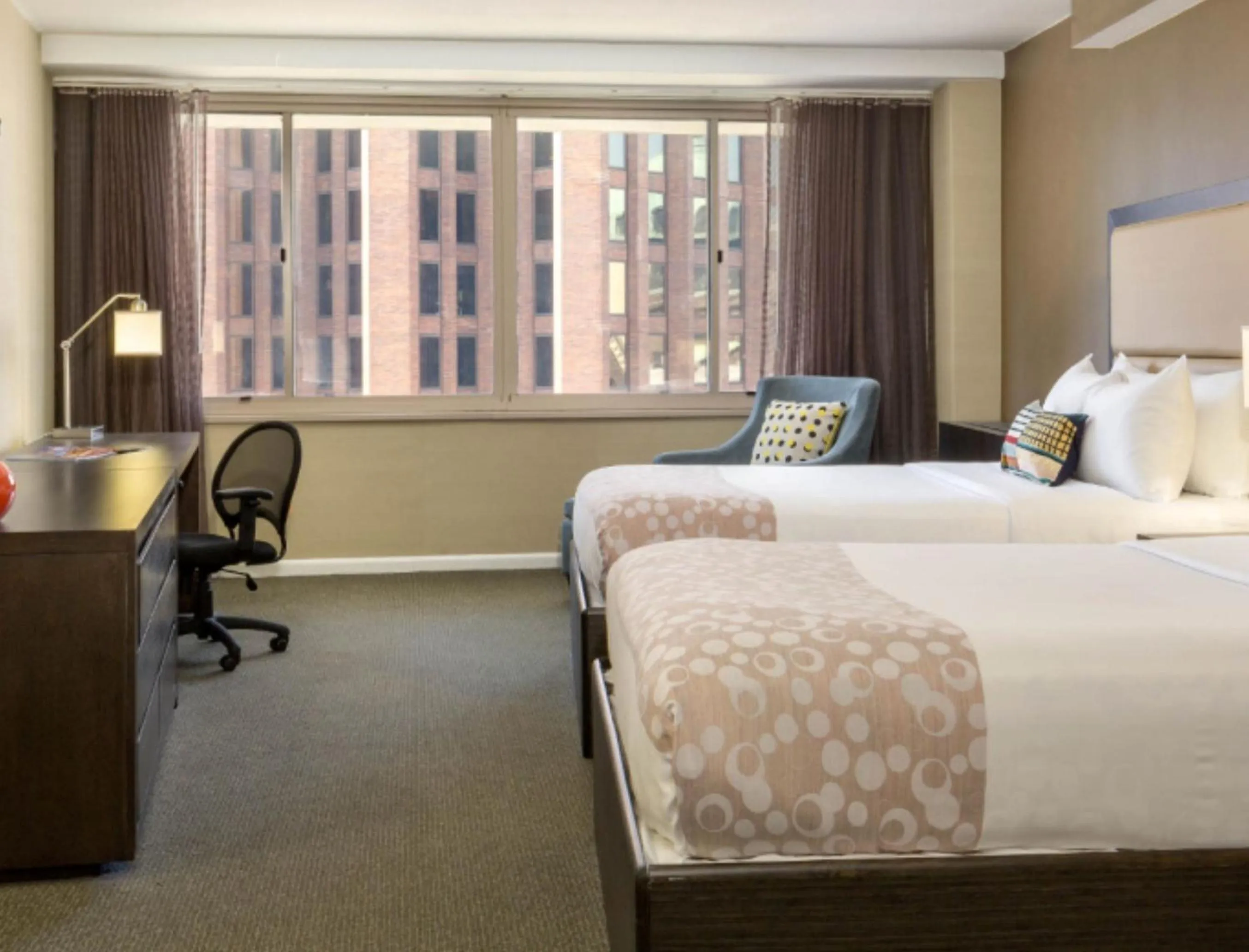 Bedroom, Bed in The Windsor Suites