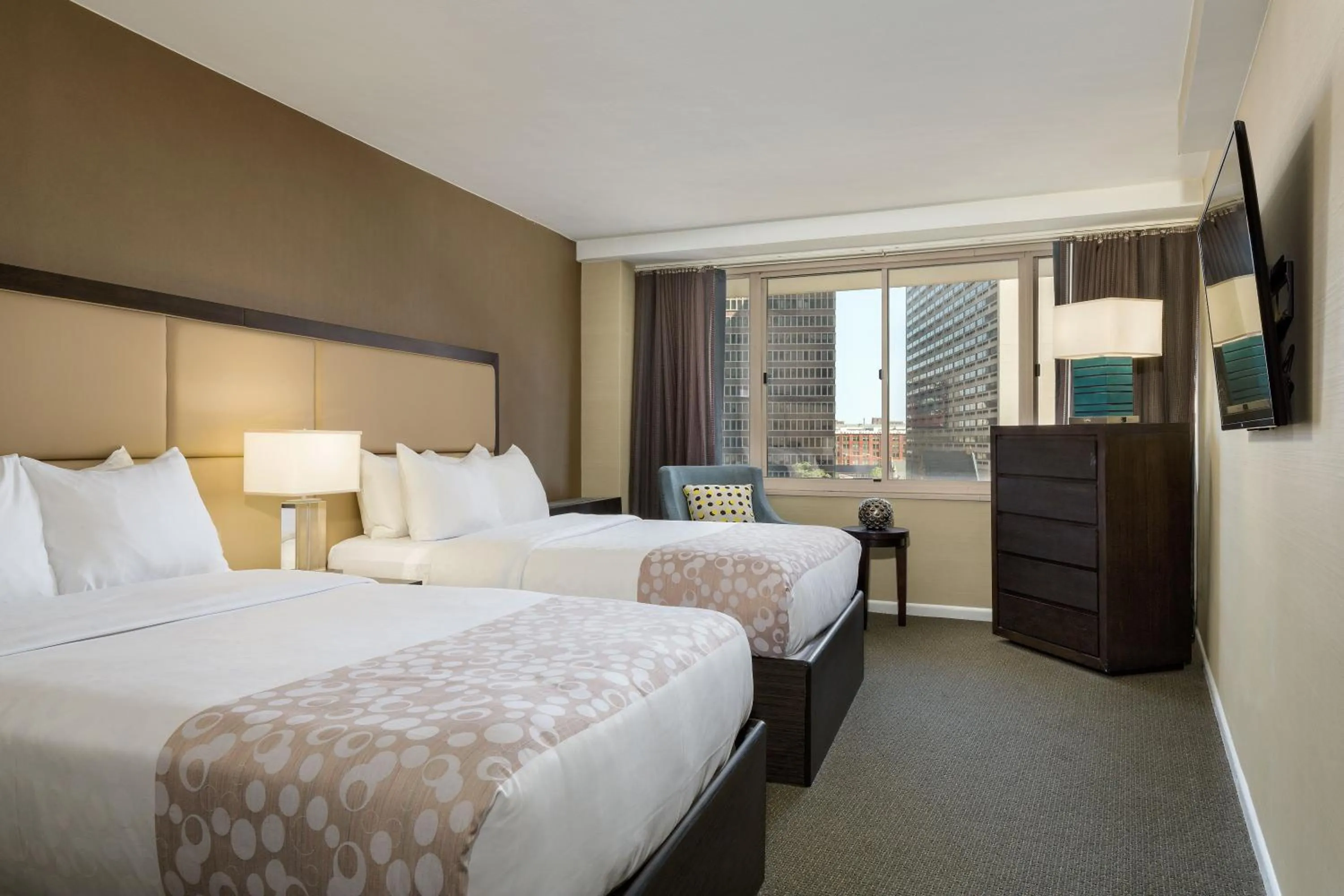 Bedroom, Bed in The Windsor Suites