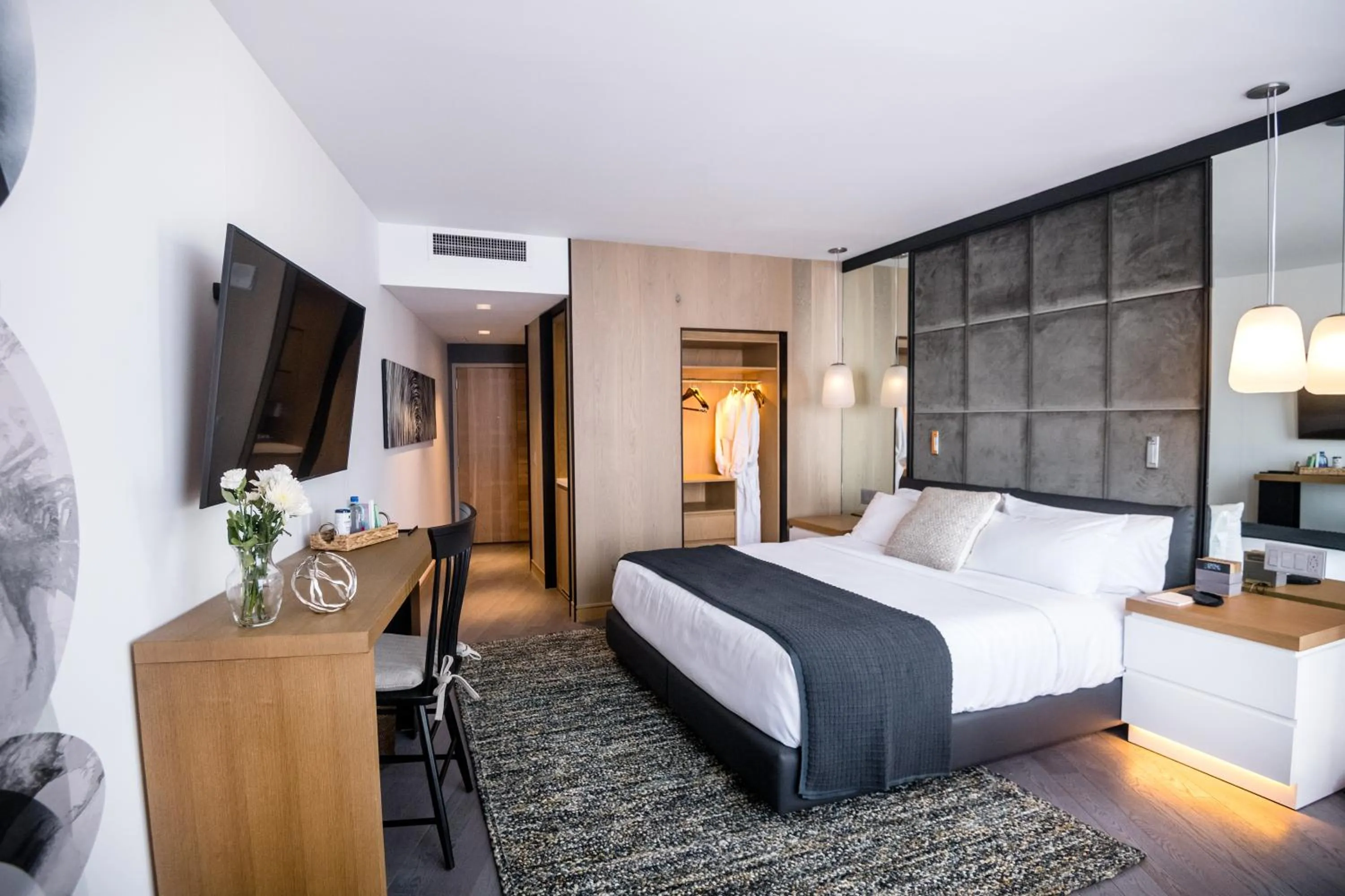 Other, Bed in The Windsor Suites